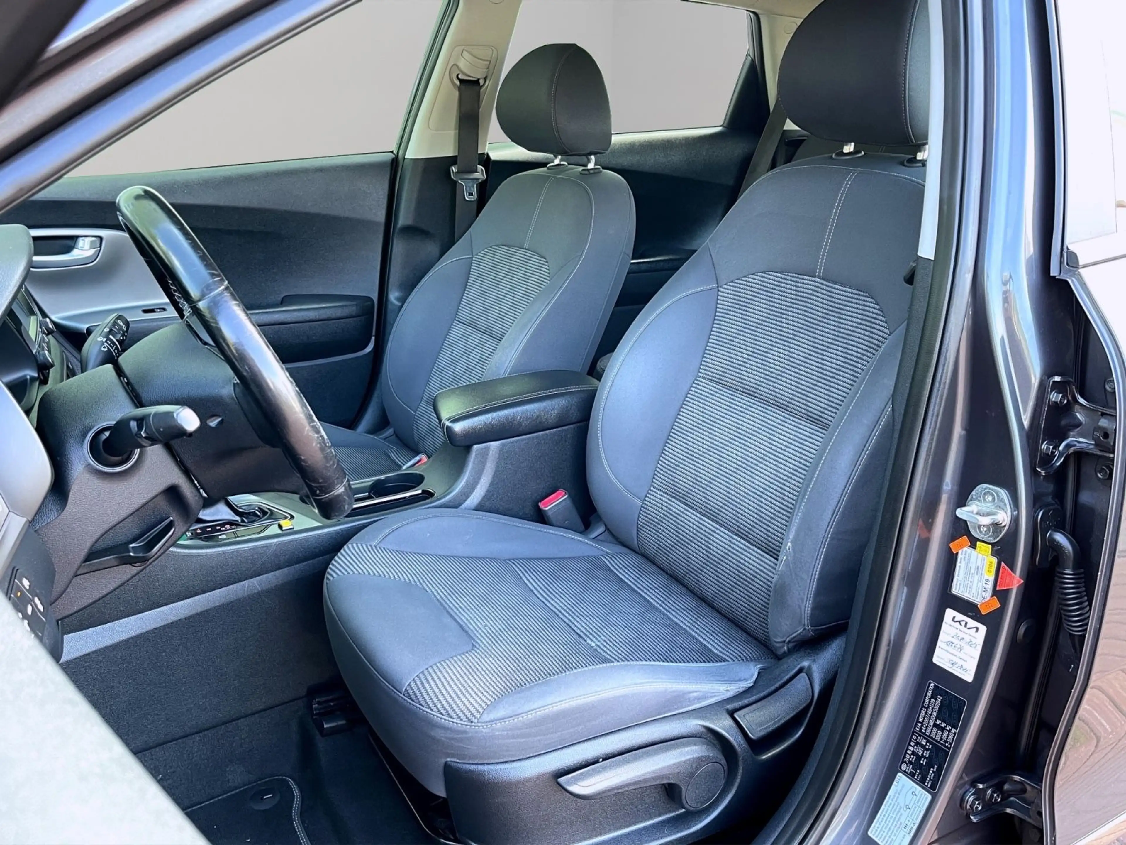 Kia Niro Edition 7 Plug-in Hybrid — photo 11