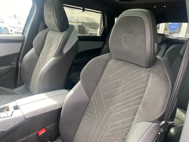 Peugeot 5008 Elektromotor 230 Long Range GT Ansicht 11