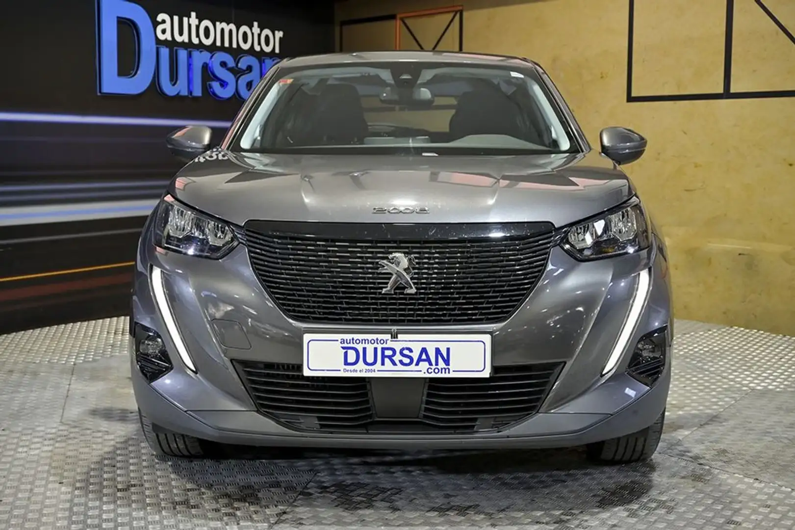 Peugeot 2008 Active BlueHDI 81kW 110CV Gris - 2
