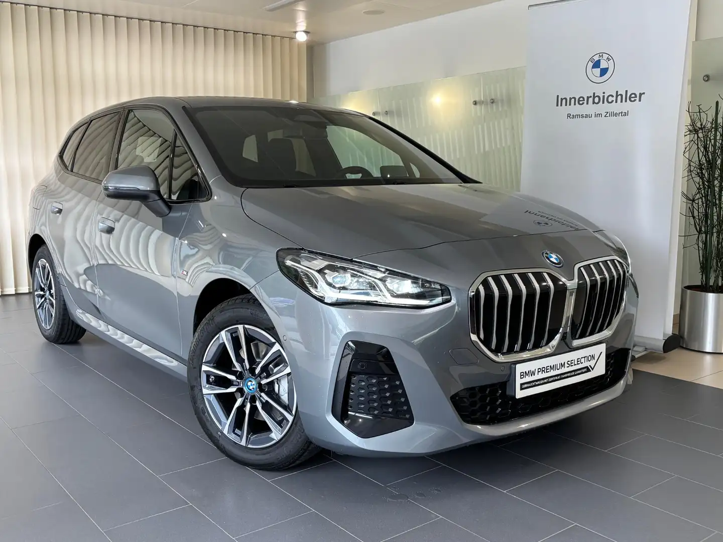 BMW 225 225e xDrive Active Tourer Gris - 1