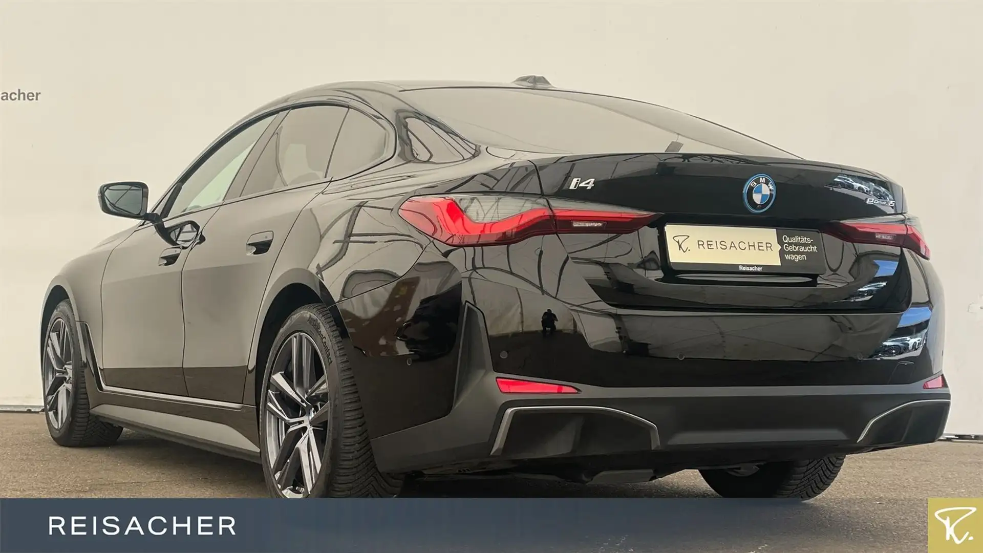 BMW i4 eDrive35 Gran Coupé LC+ KomfortZ RFK HiFi 18" Zwart - 2