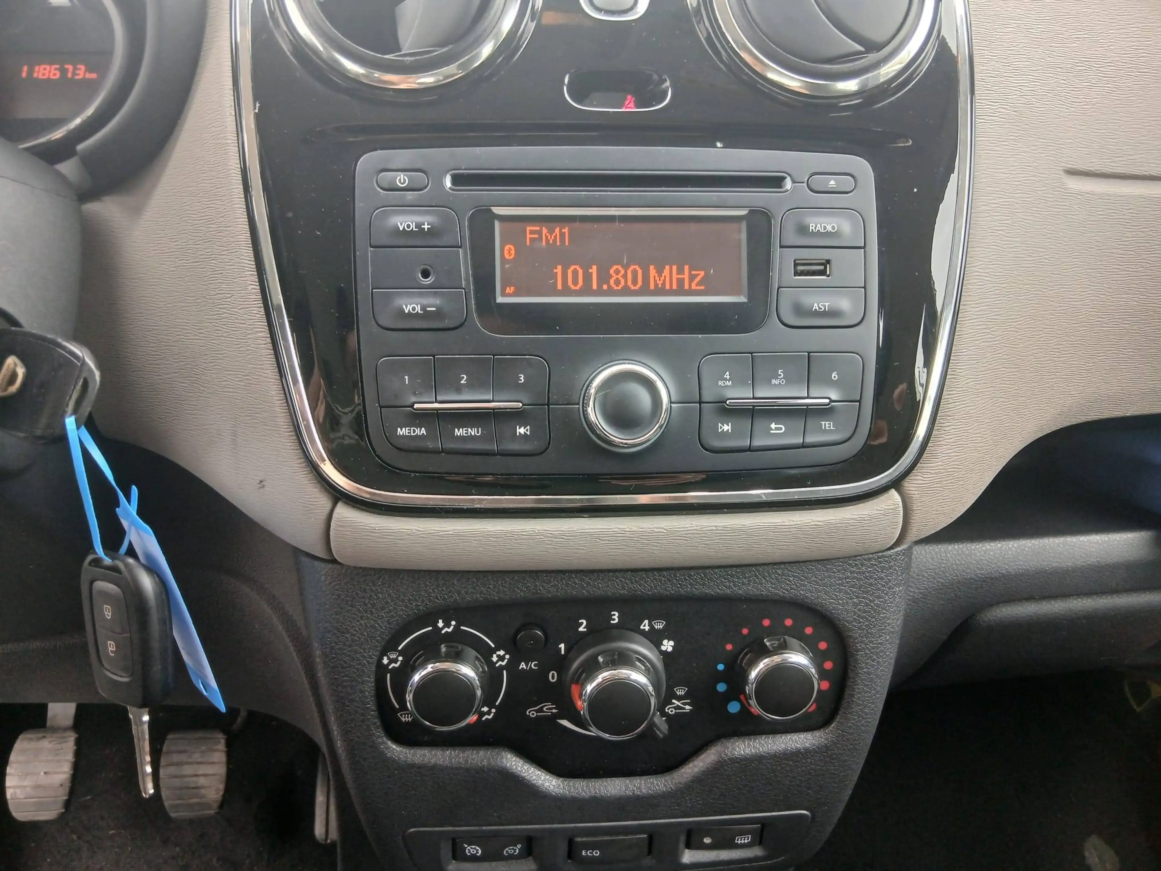 Dacia Lodgy Lodgy 1.5 dCi 5pl. * AIRCO * PARK SENS AR * 193 X 48 MOIS * — photo 9