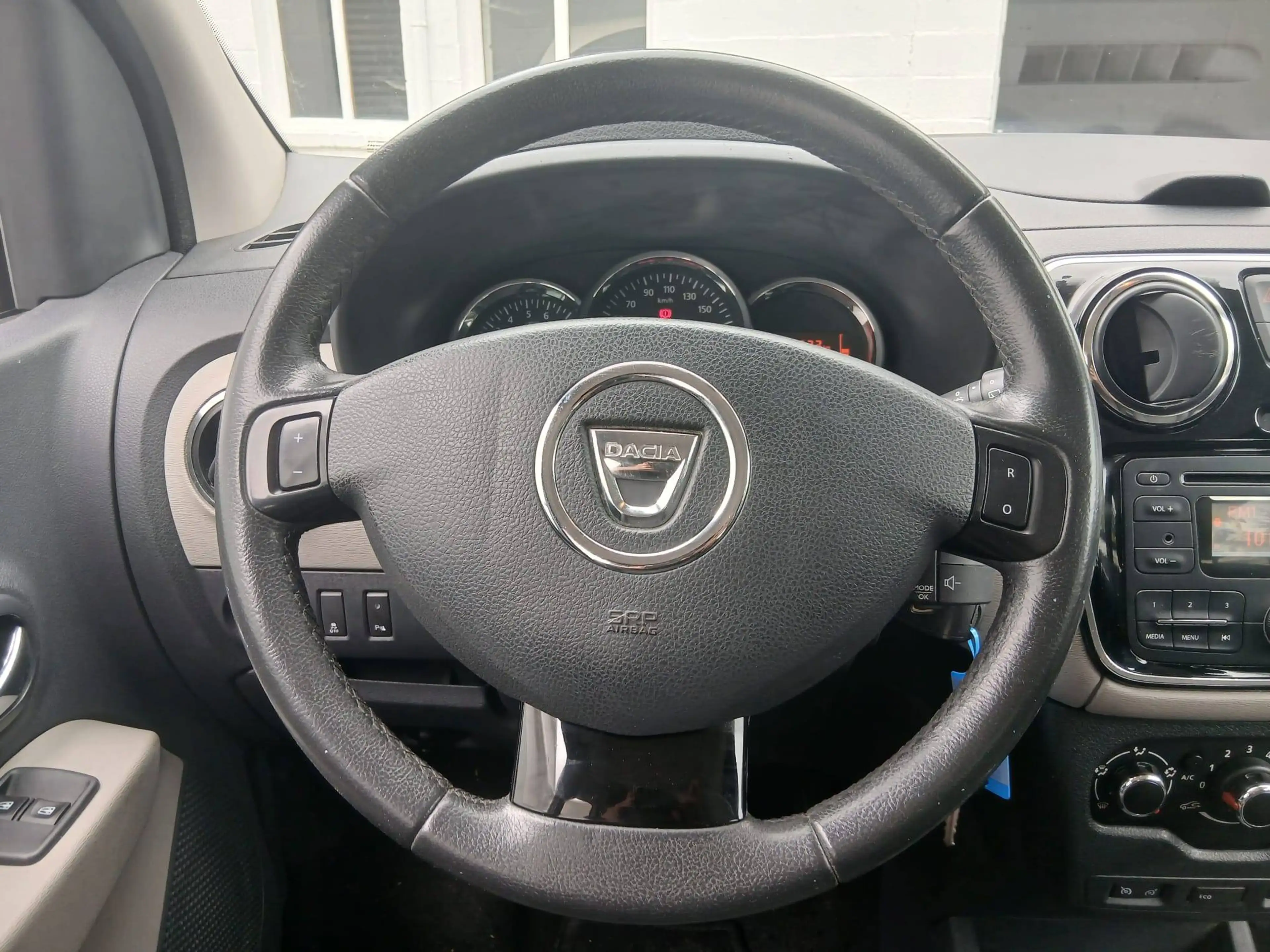 Dacia Lodgy Lodgy 1.5 dCi 5pl. * AIRCO * PARK SENS AR * 193 X 48 MOIS * — photo 7
