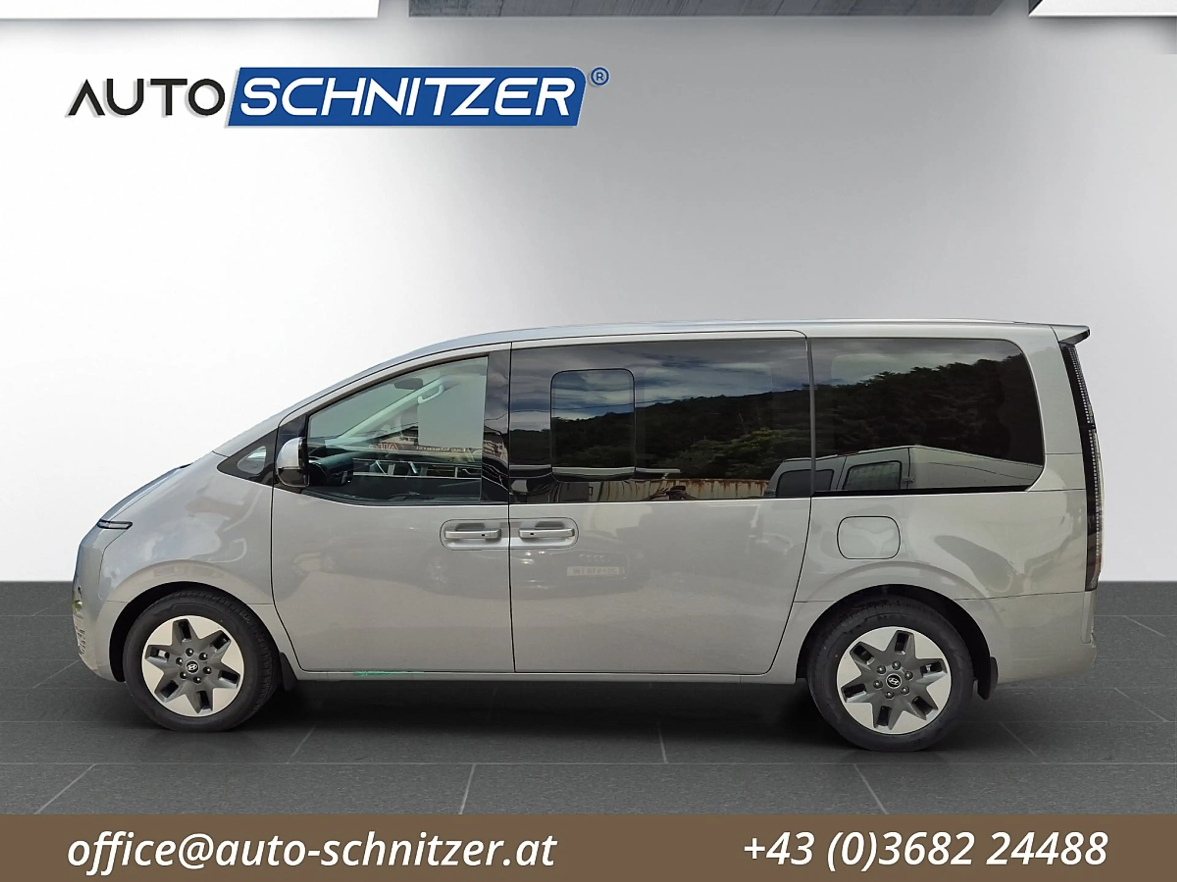 Hyundai STARIA Staria 1,6 T-GDI HEV Trend Line Aut. — photo 8
