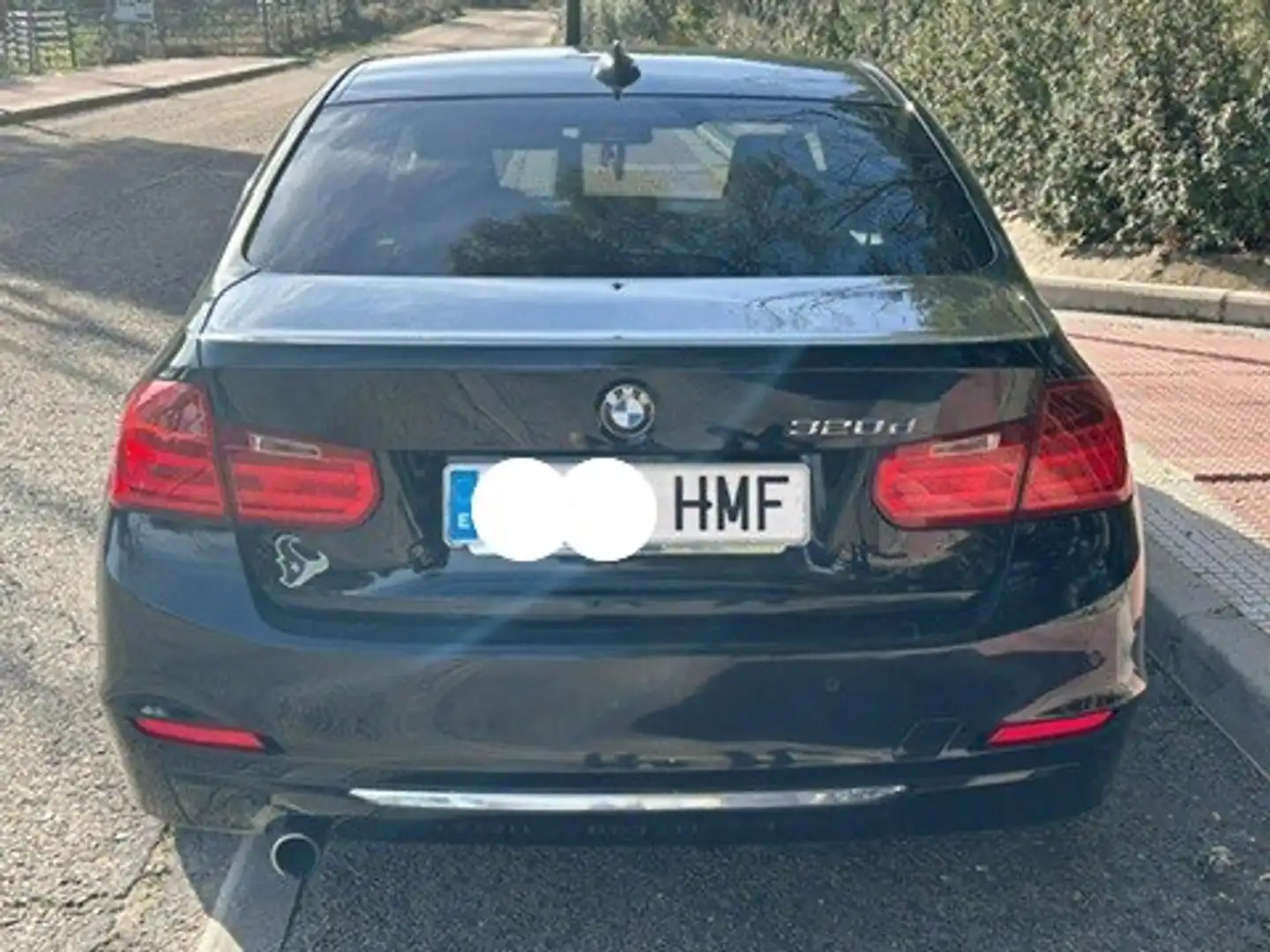 BMW 320 320d Luxury Negro - 2