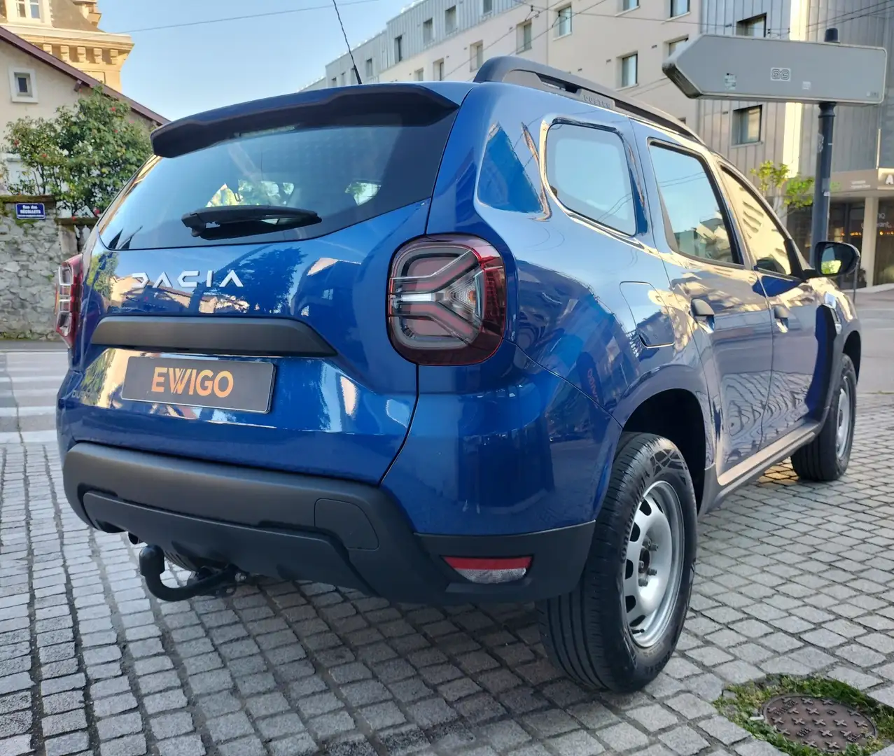 Dacia Duster 1.0 ECO-G 100 ESSENTIEL 4X2  " ATTELAGE " - 2