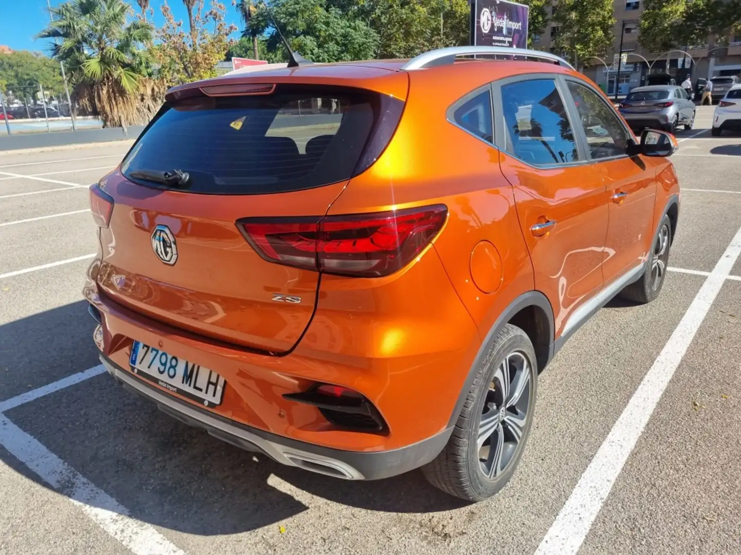 MG ZS 1.5 VTi-Tech Luxury 78kW Naranja - 2