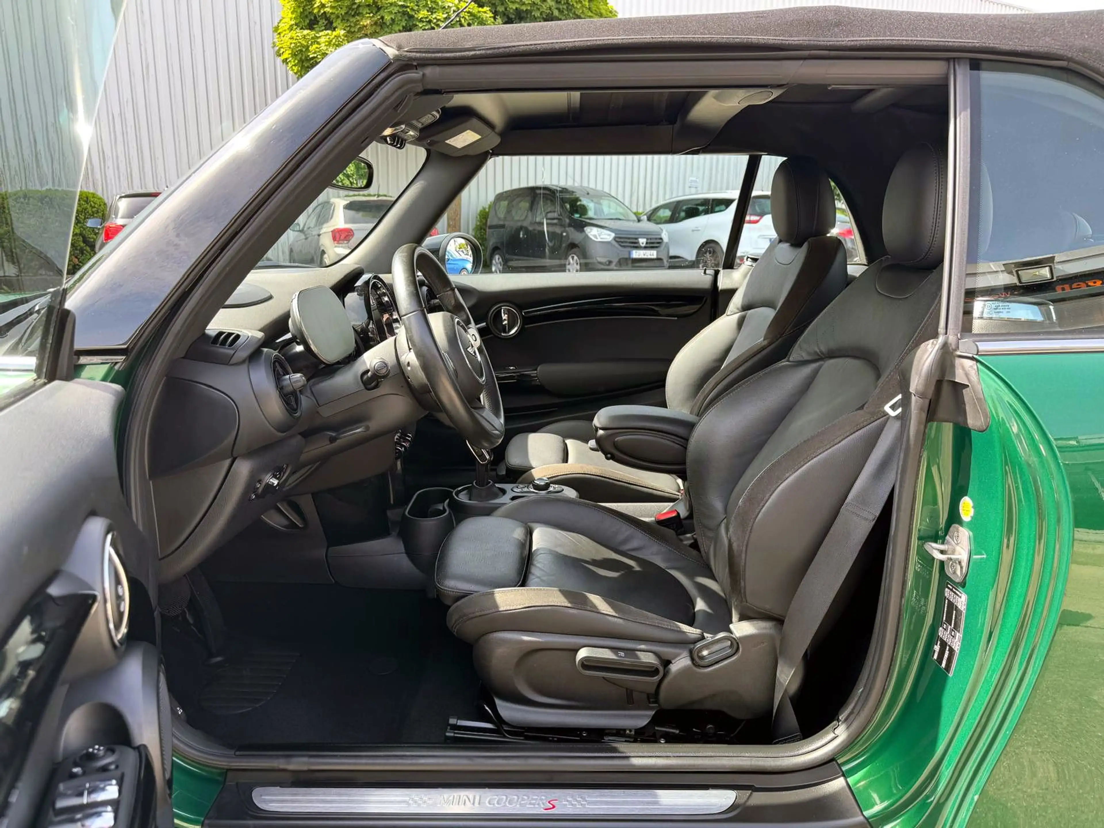 MINI Cooper S Cabrio COOPER S Cabrio Classic-Trim Aut. ACC HUD KAM BT — photo 8