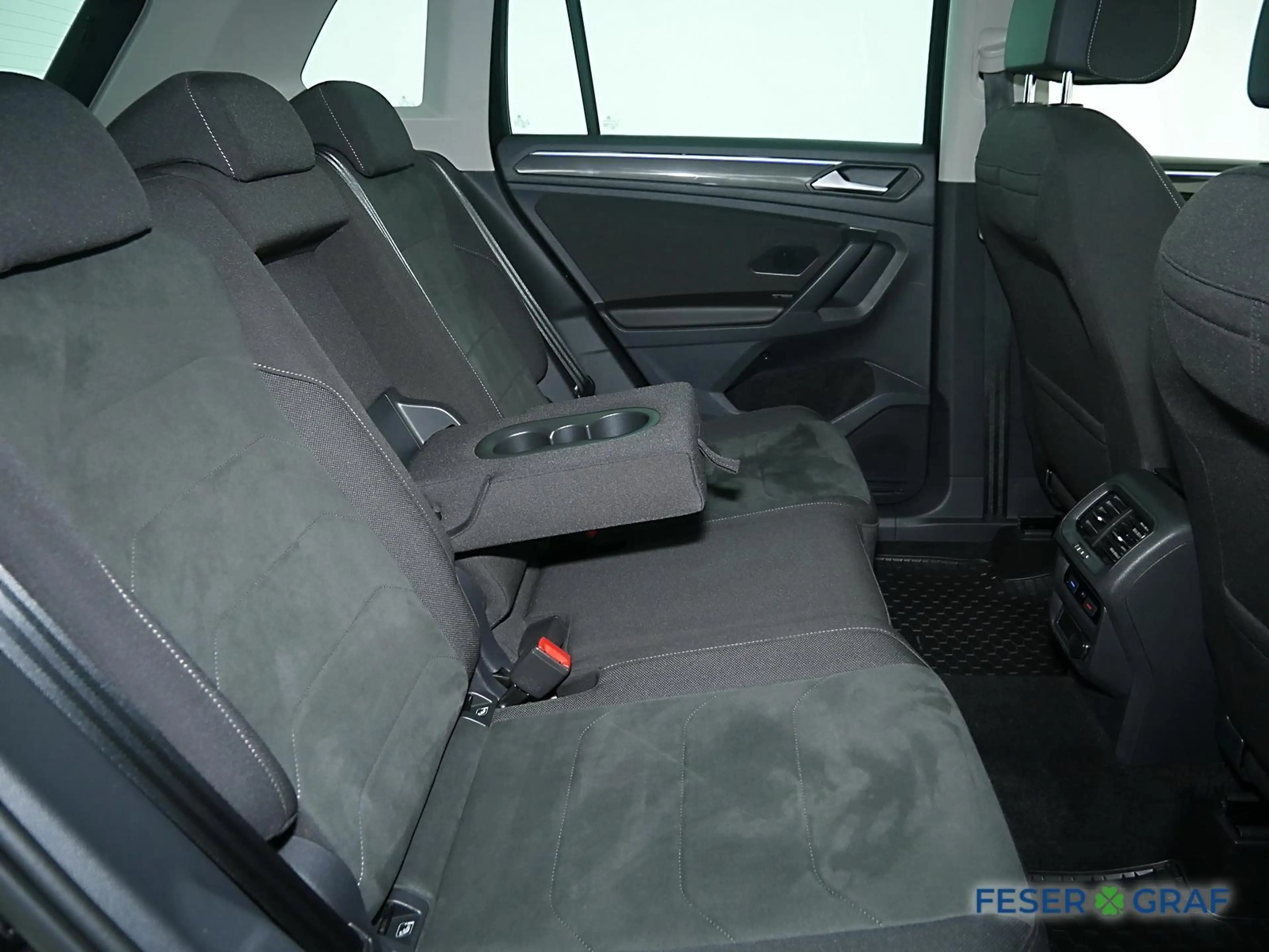 Volkswagen Tiguan 2.0 TDI Elegance 4Motion DSG AHK / LED / Rückfahrk — photo 7