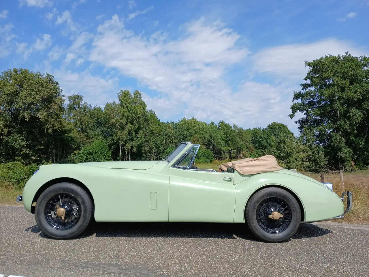 Jaguar XK120 DHC, foto 4