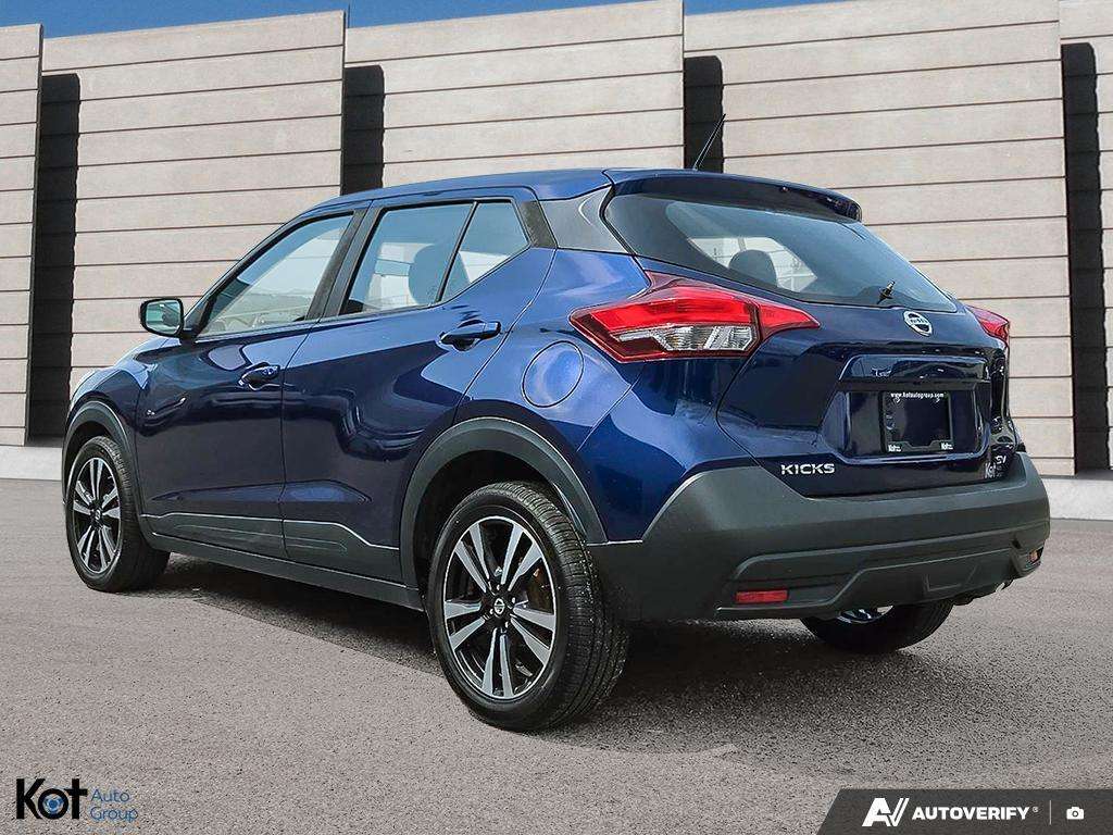 2019 Nissan Kicks S FWD ! Fuel Efficient SUV, Low KM, Backup Camera, — снимка 1
