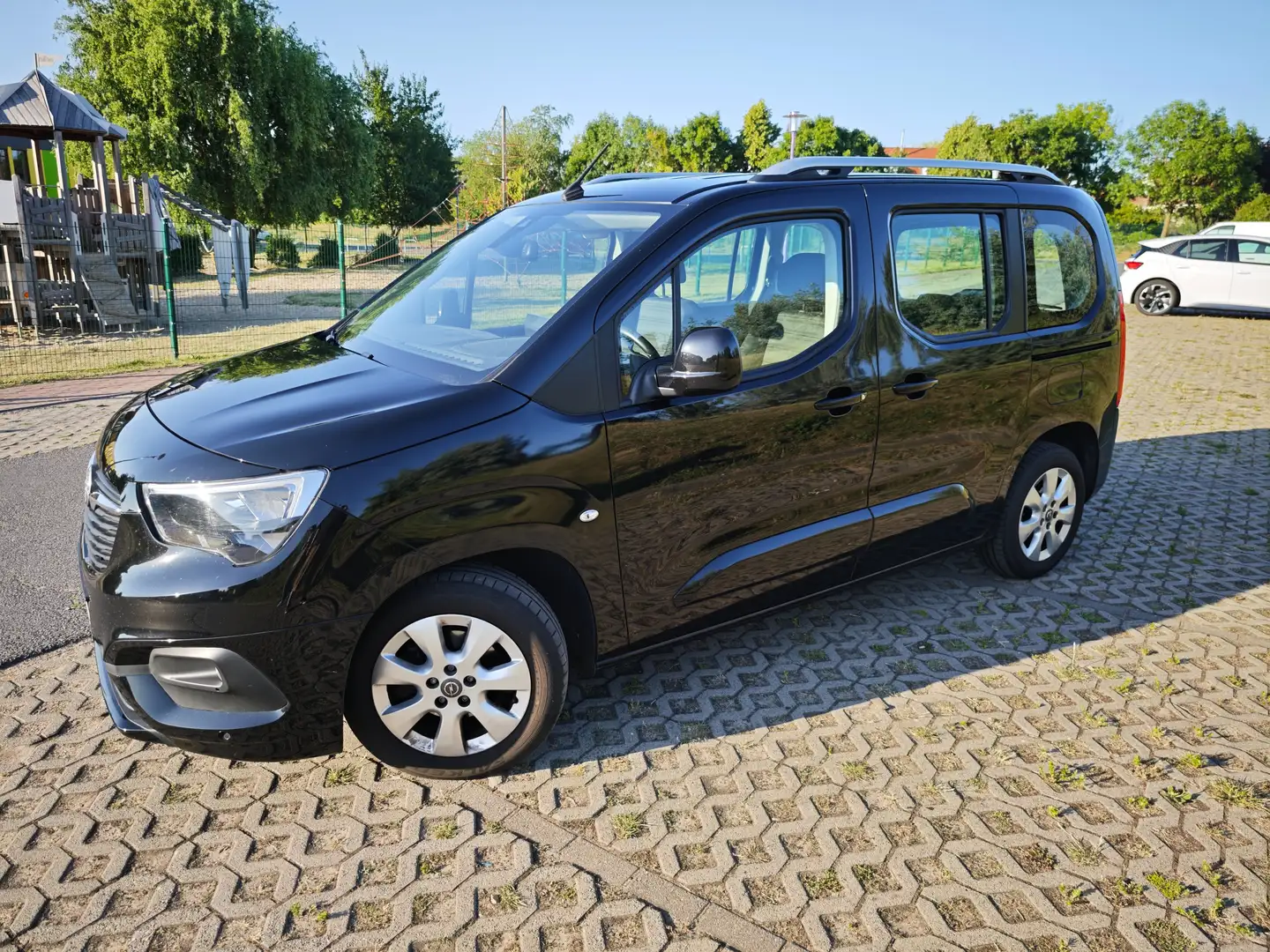 Opel Combo Life Combo Life 1.5 D Start/Stop Edition Schwarz - 2