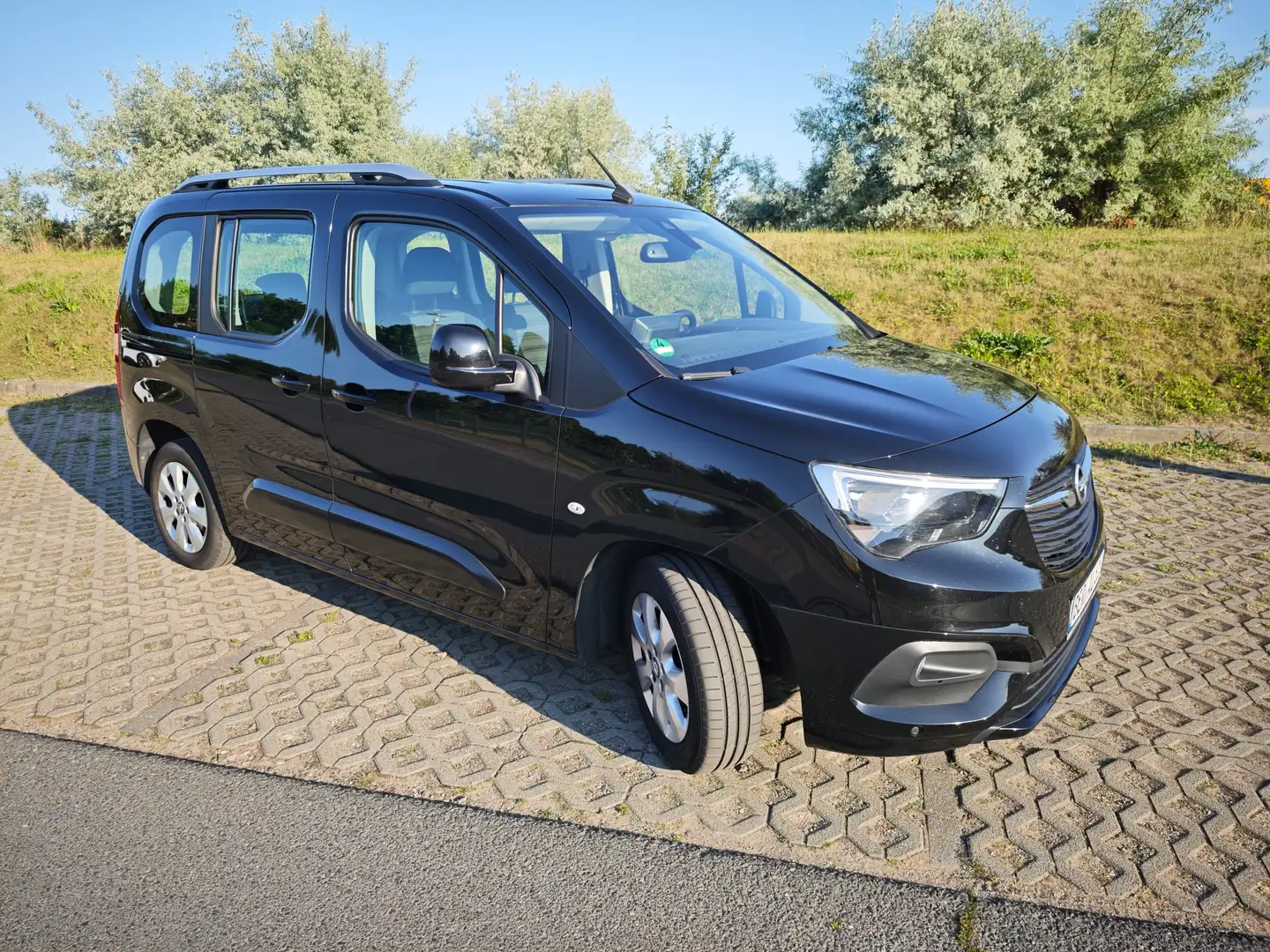 Opel Combo Life Combo Life 1.5 D Start/Stop Edition Schwarz - 1