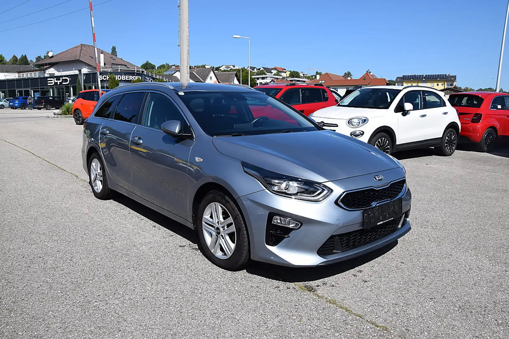 Kia Ceed SW / cee'd SW ceed SW 1,6 CRDi SCR ISG Silber **8 Fach Bereift** Silber - 2