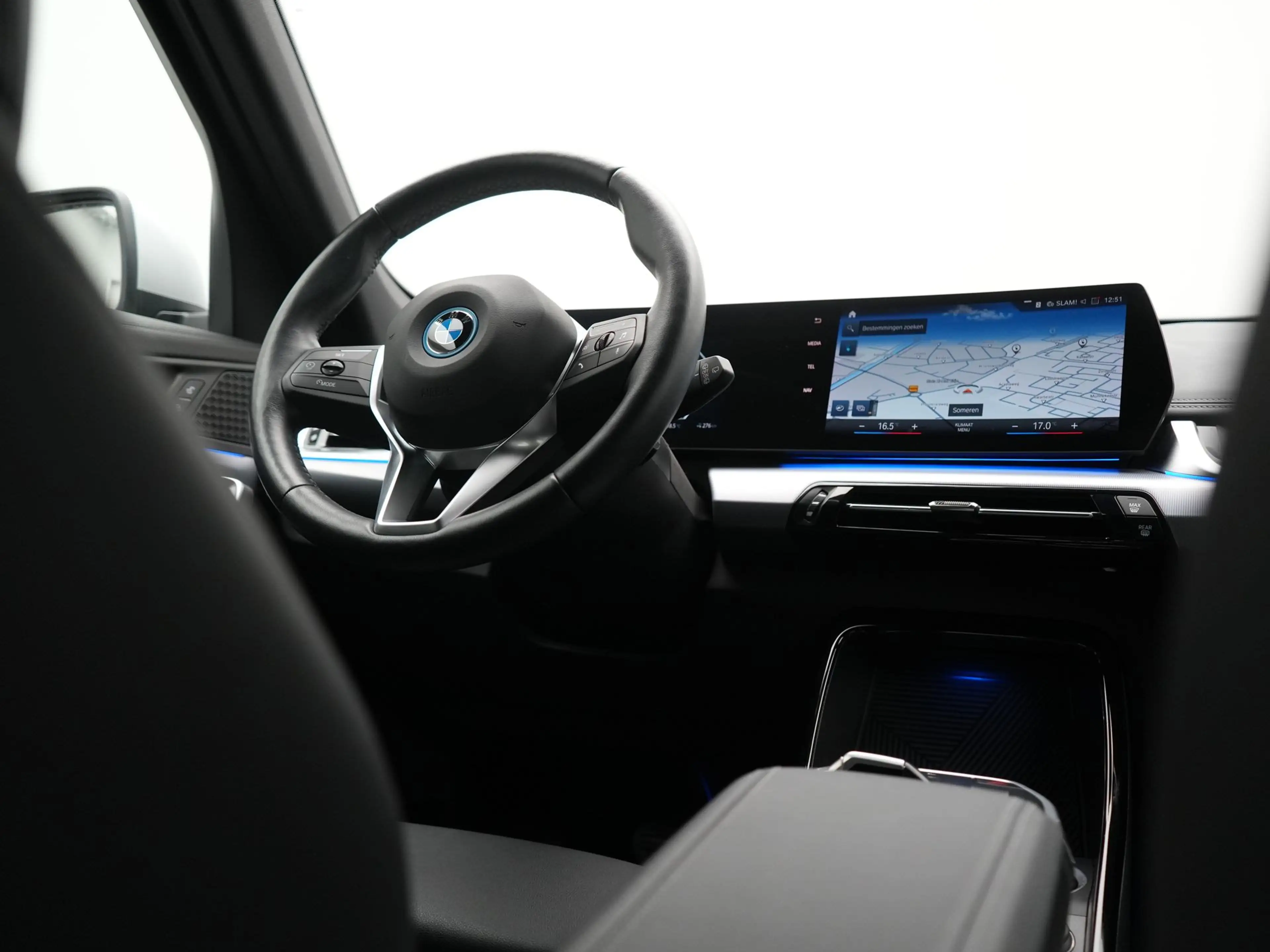 BMW iX1 xDrive30 X Line 67 kWh 313pk Dealer O.H. | Trekhaa — photo 12