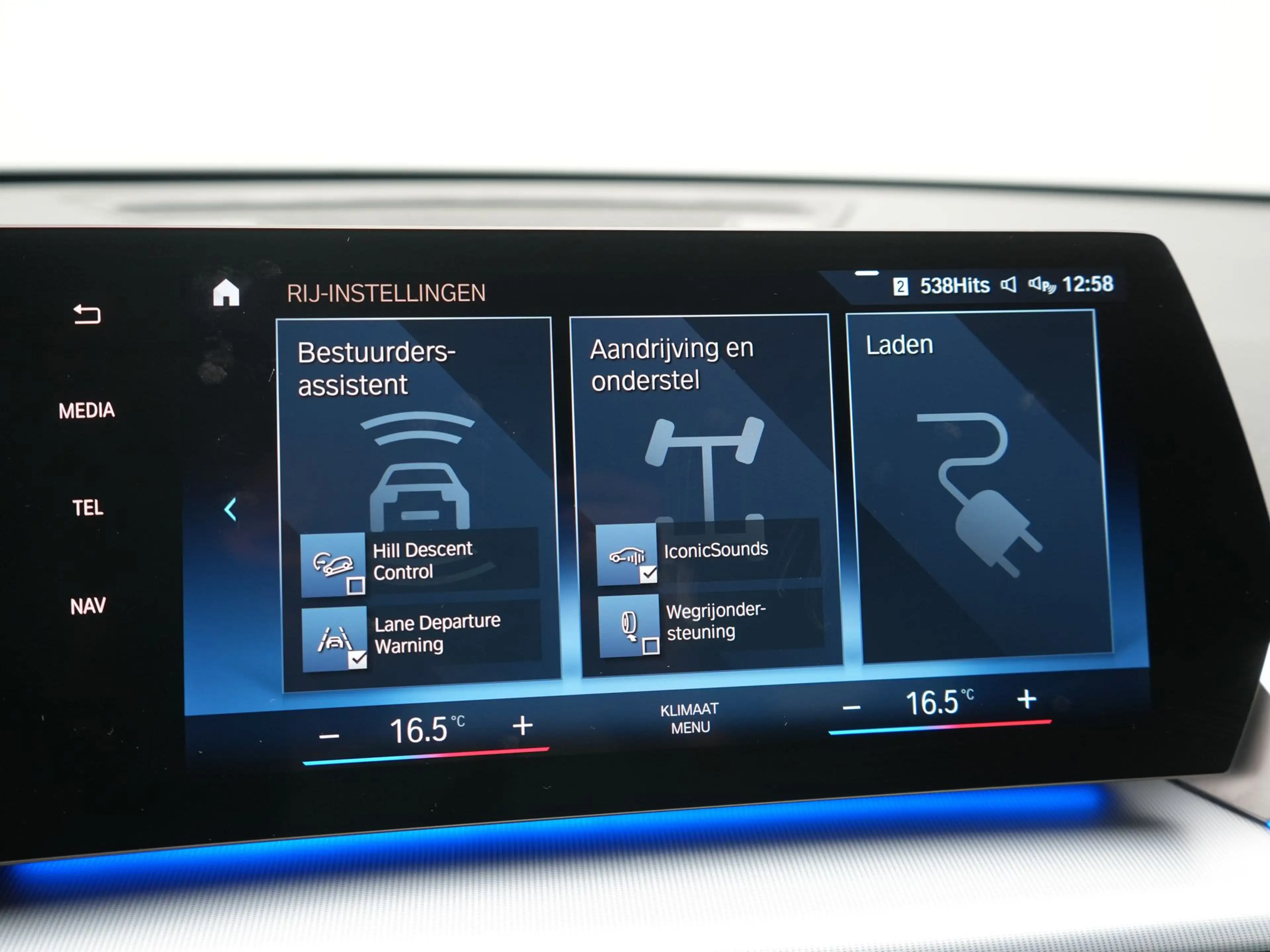 BMW iX1 xDrive30 X Line 67 kWh 313pk Dealer O.H. | Trekhaa — photo 27