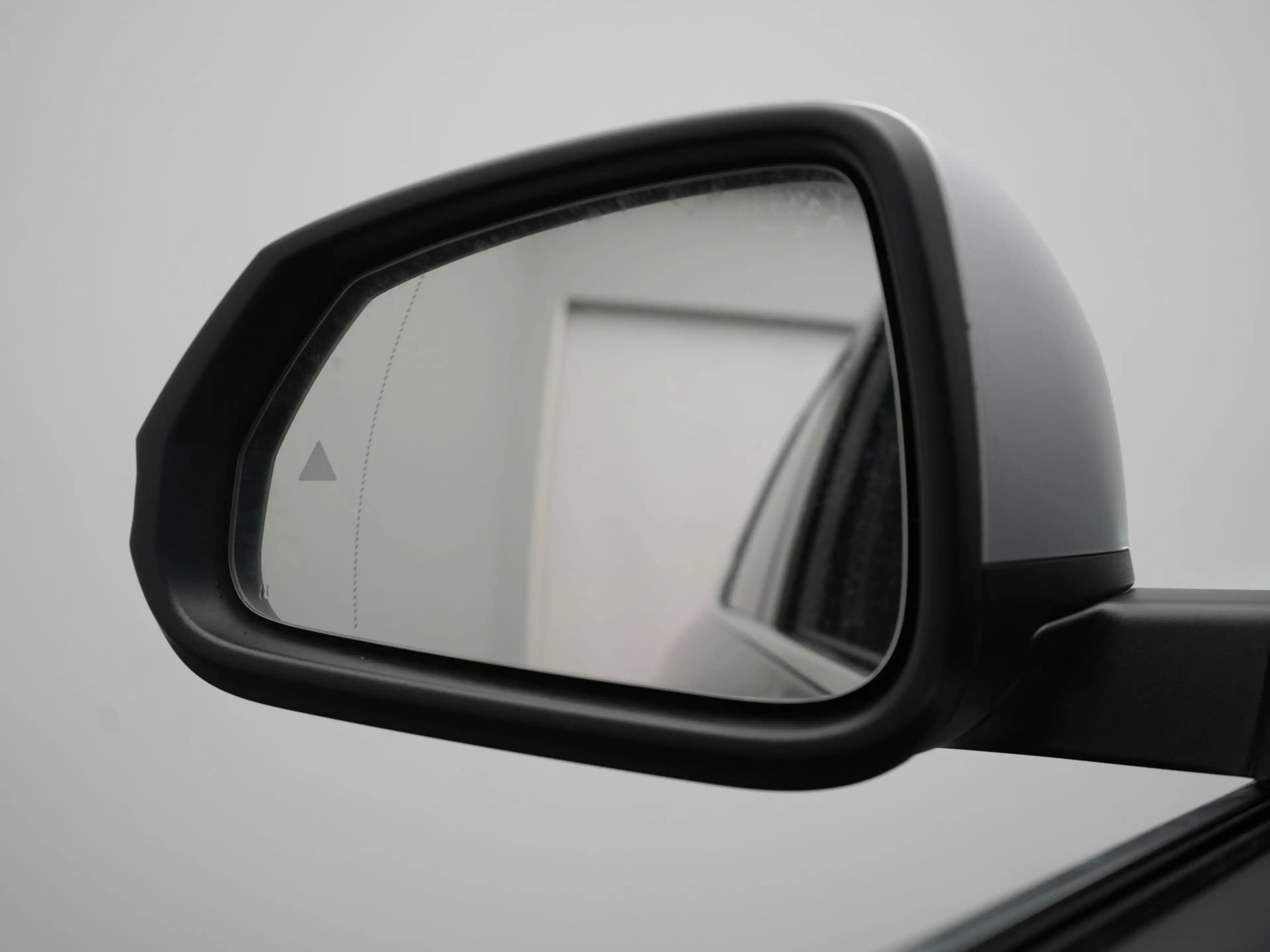 BMW iX1 xDrive30 X Line 67 kWh 313pk Dealer O.H. | Trekhaa — photo 29