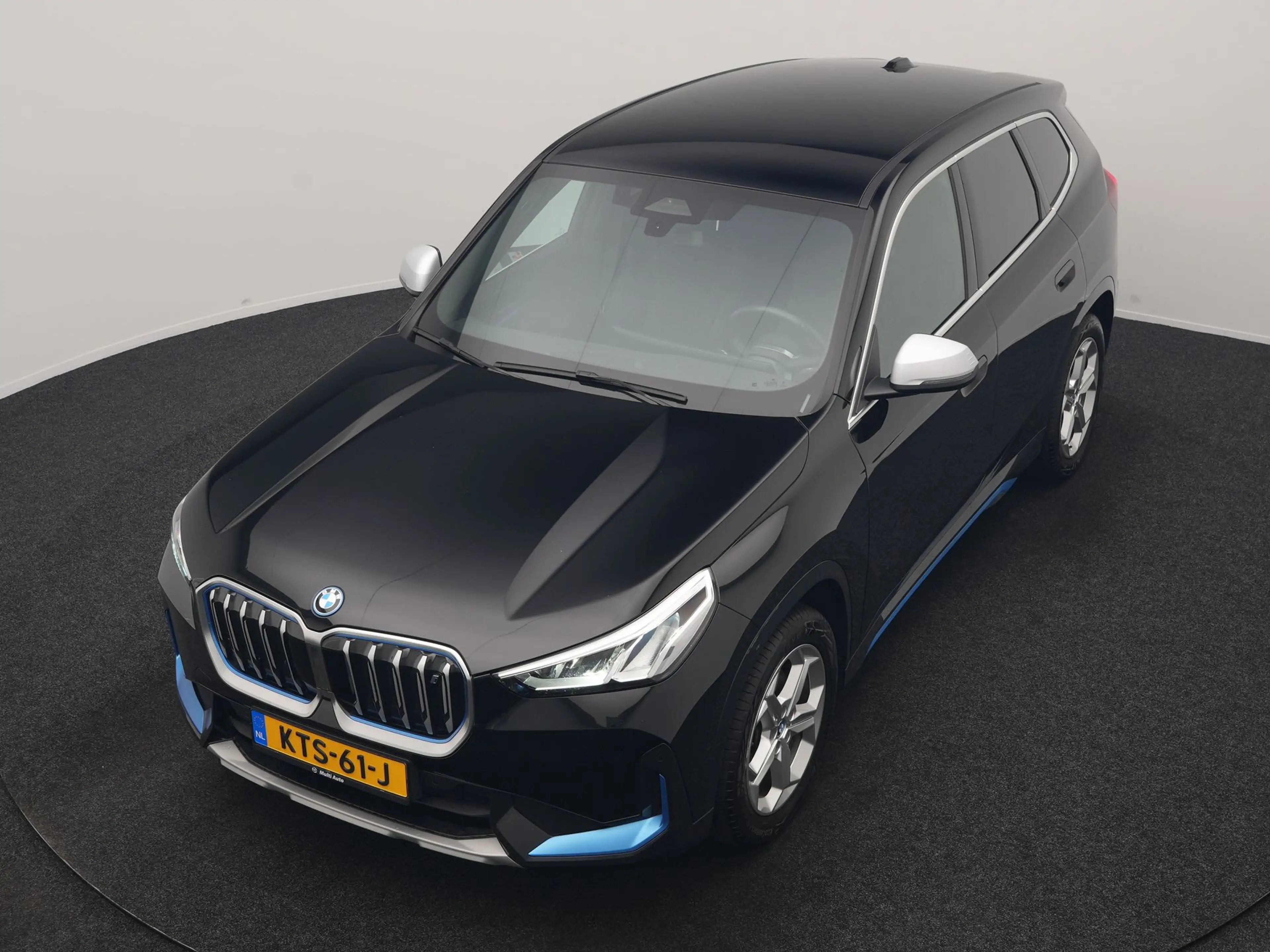 BMW iX1 xDrive30 X Line 67 kWh 313pk Dealer O.H. | Trekhaa — photo 30