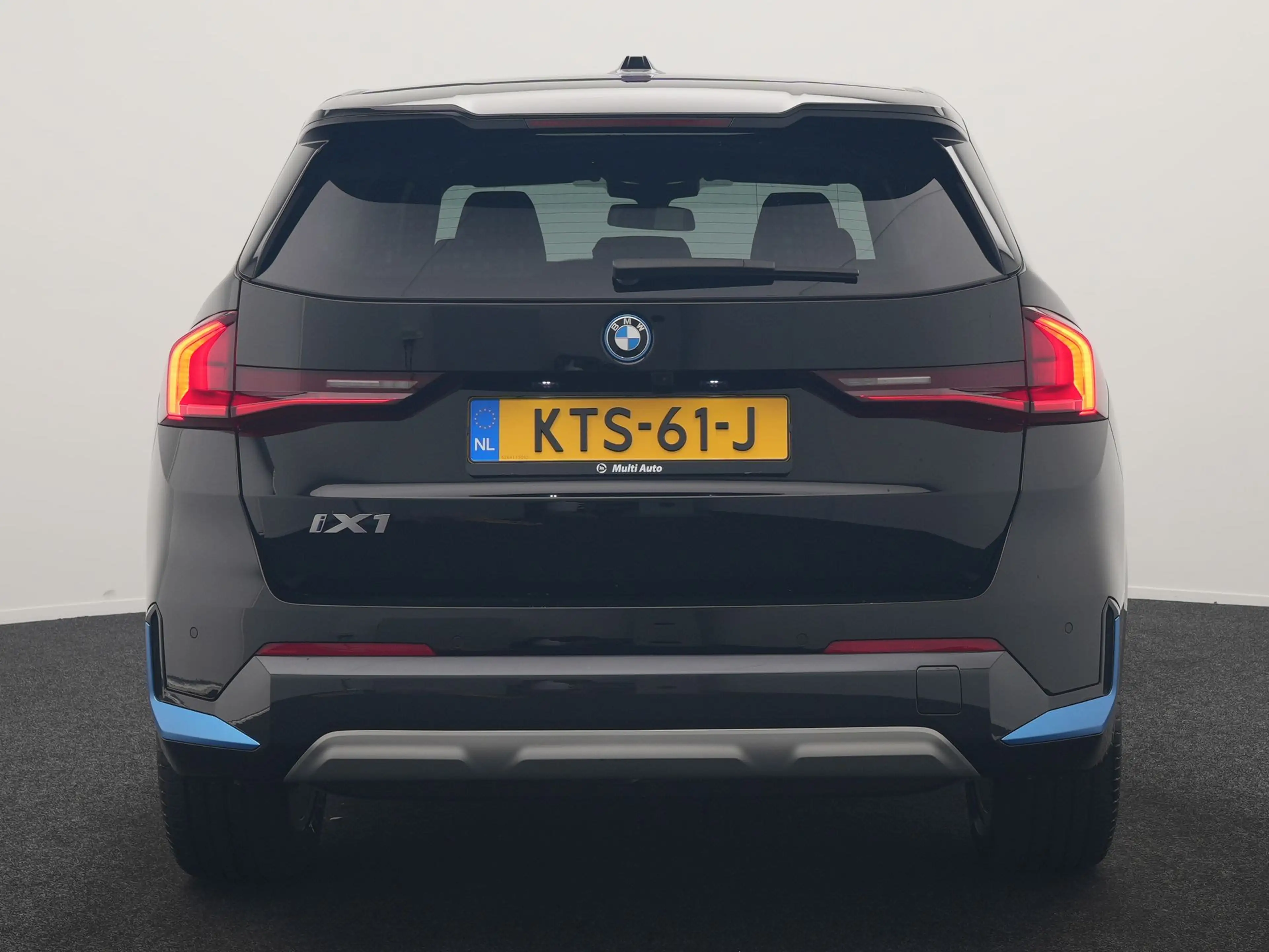 BMW iX1 xDrive30 X Line 67 kWh 313pk Dealer O.H. | Trekhaa — photo 23