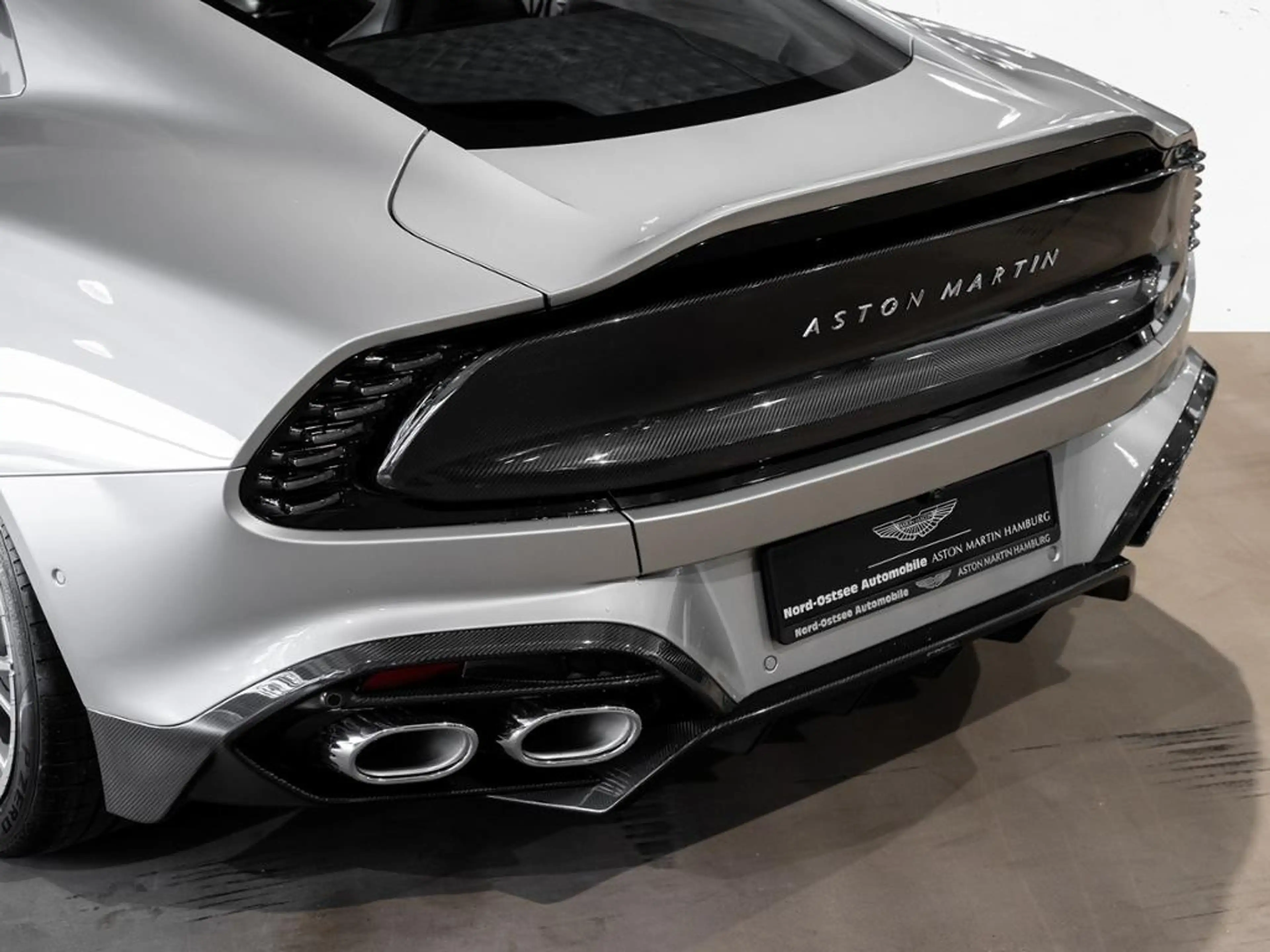 Aston Martin Vanquish Coupe Aston Martin Hamburg — photo 9