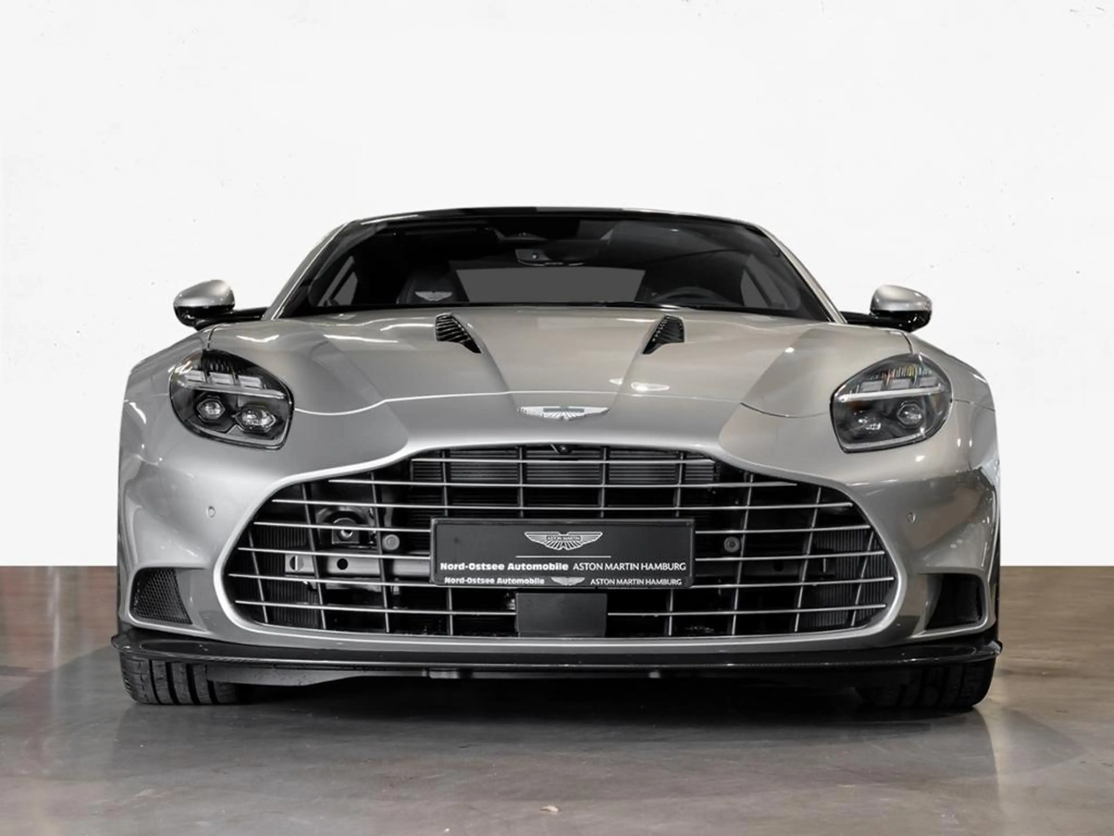 Aston Martin Vanquish Coupe Aston Martin Hamburg — photo 8