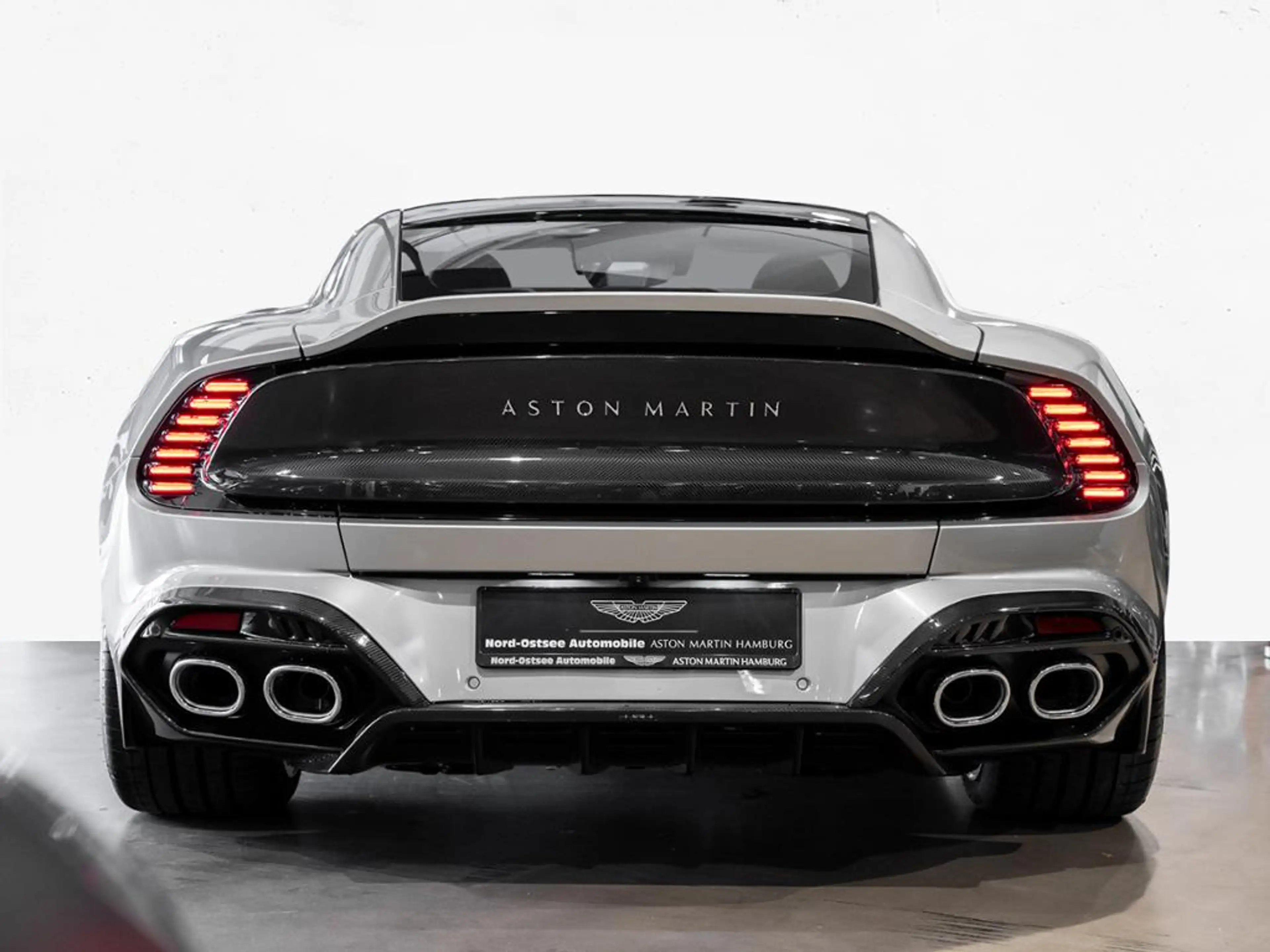 Aston Martin Vanquish Coupe Aston Martin Hamburg — photo 15