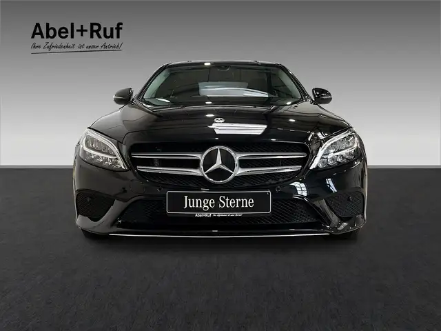 Mercedes-Benz 300 view 2