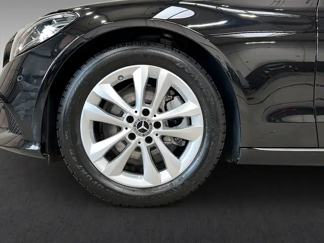 Mercedes-Benz 300 view 4
