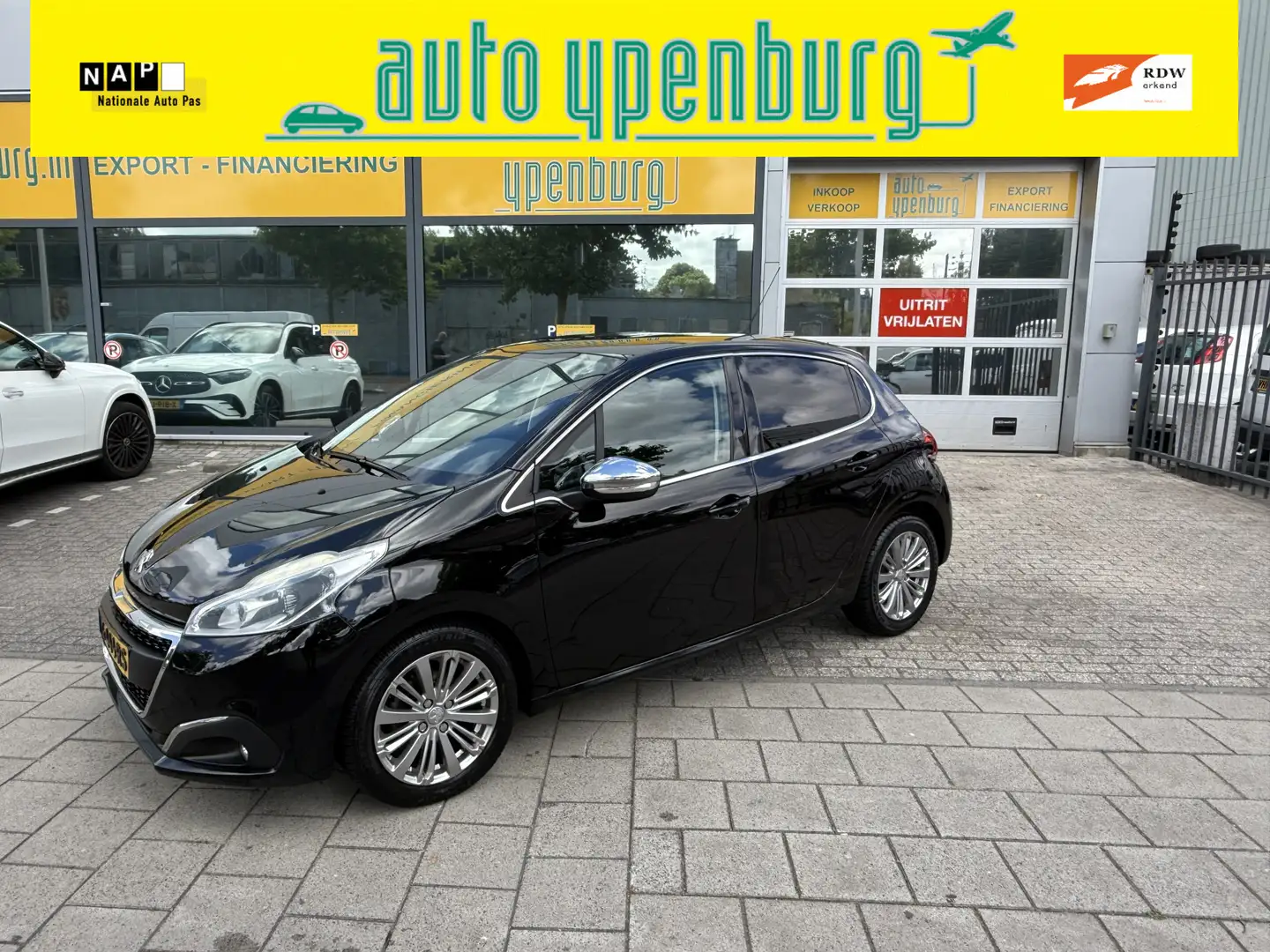 Peugeot 208 1.2 PureTech GT-line * Automaat * 88.925 Km * Navi Zwart - 1