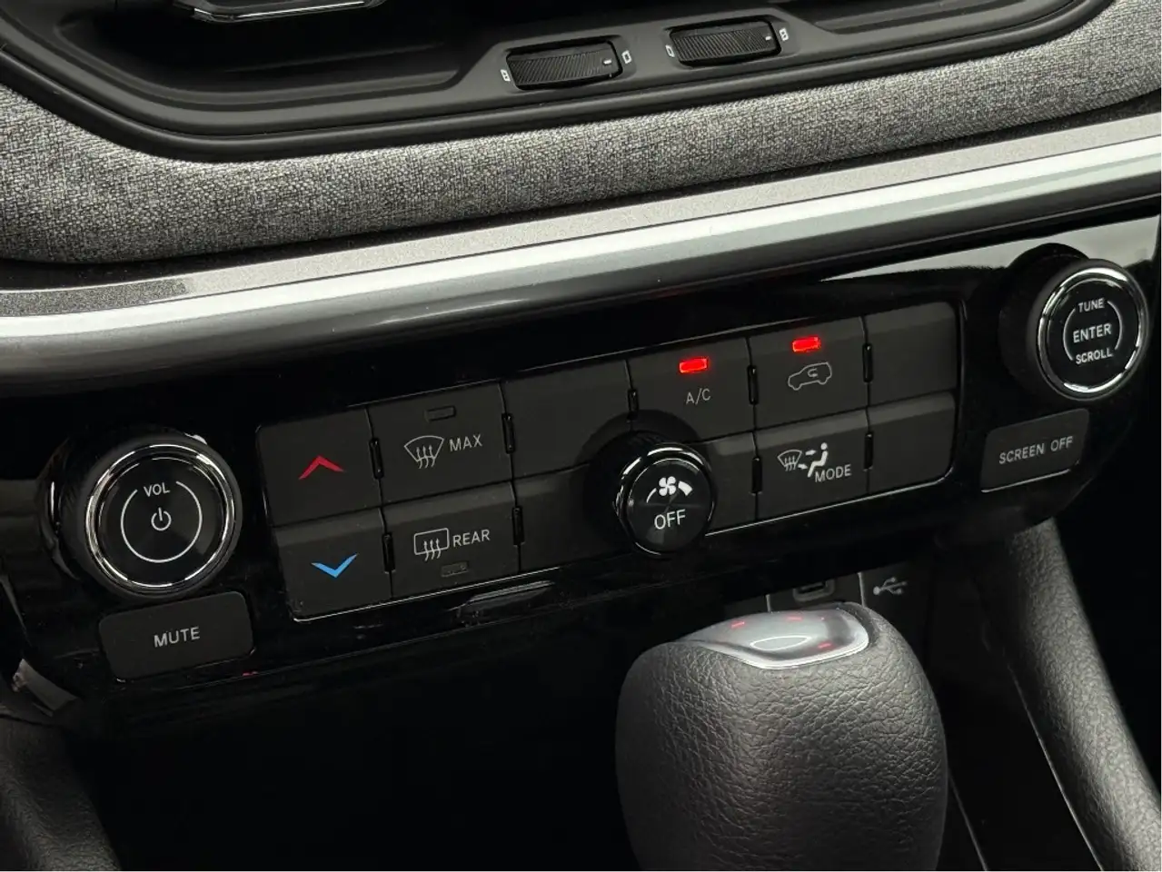 Jeep Compass photo Jeep Compass