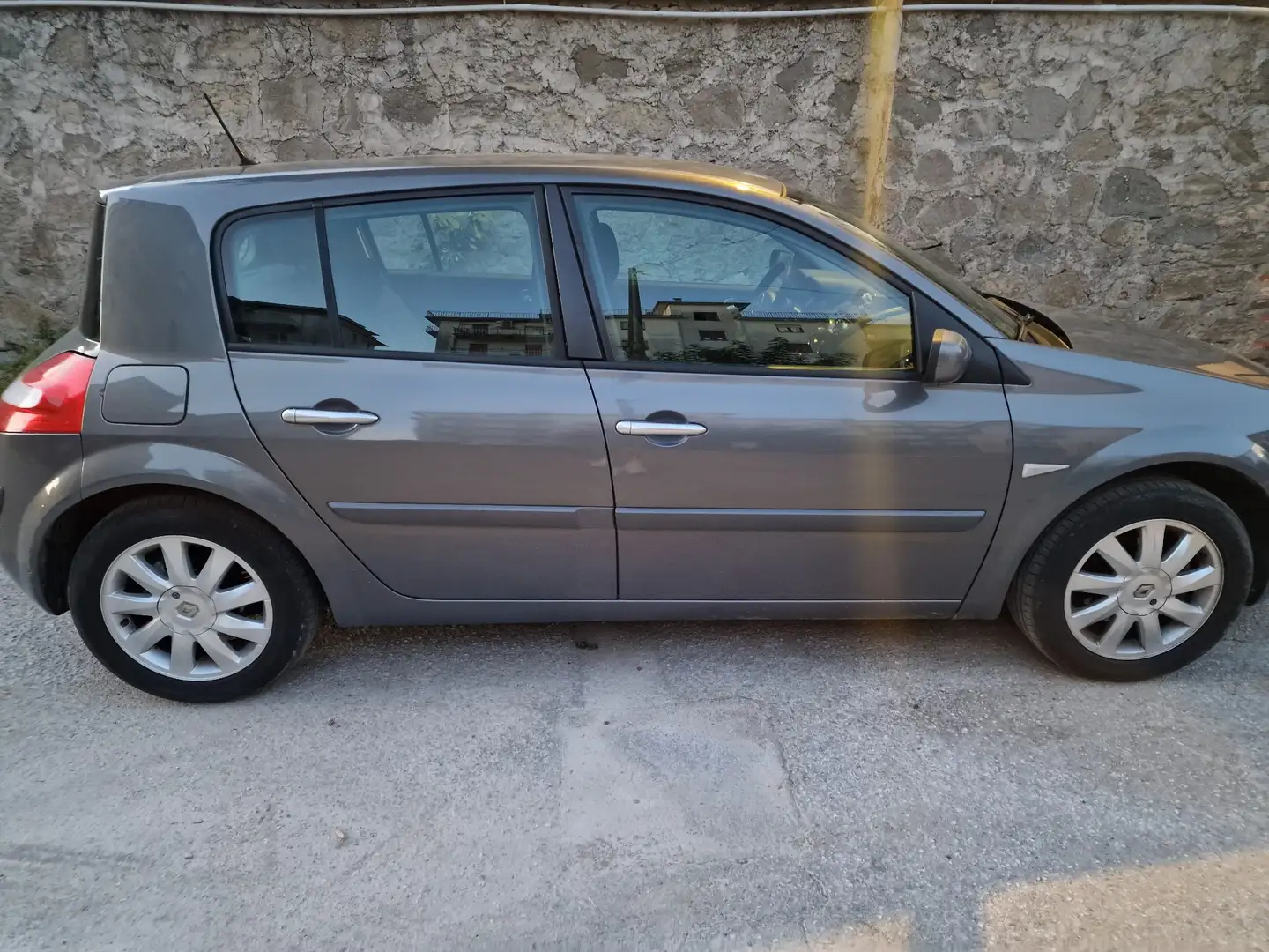 Renault Megane 5p 1.5 dci Confort Dynamique 105cv - 1
