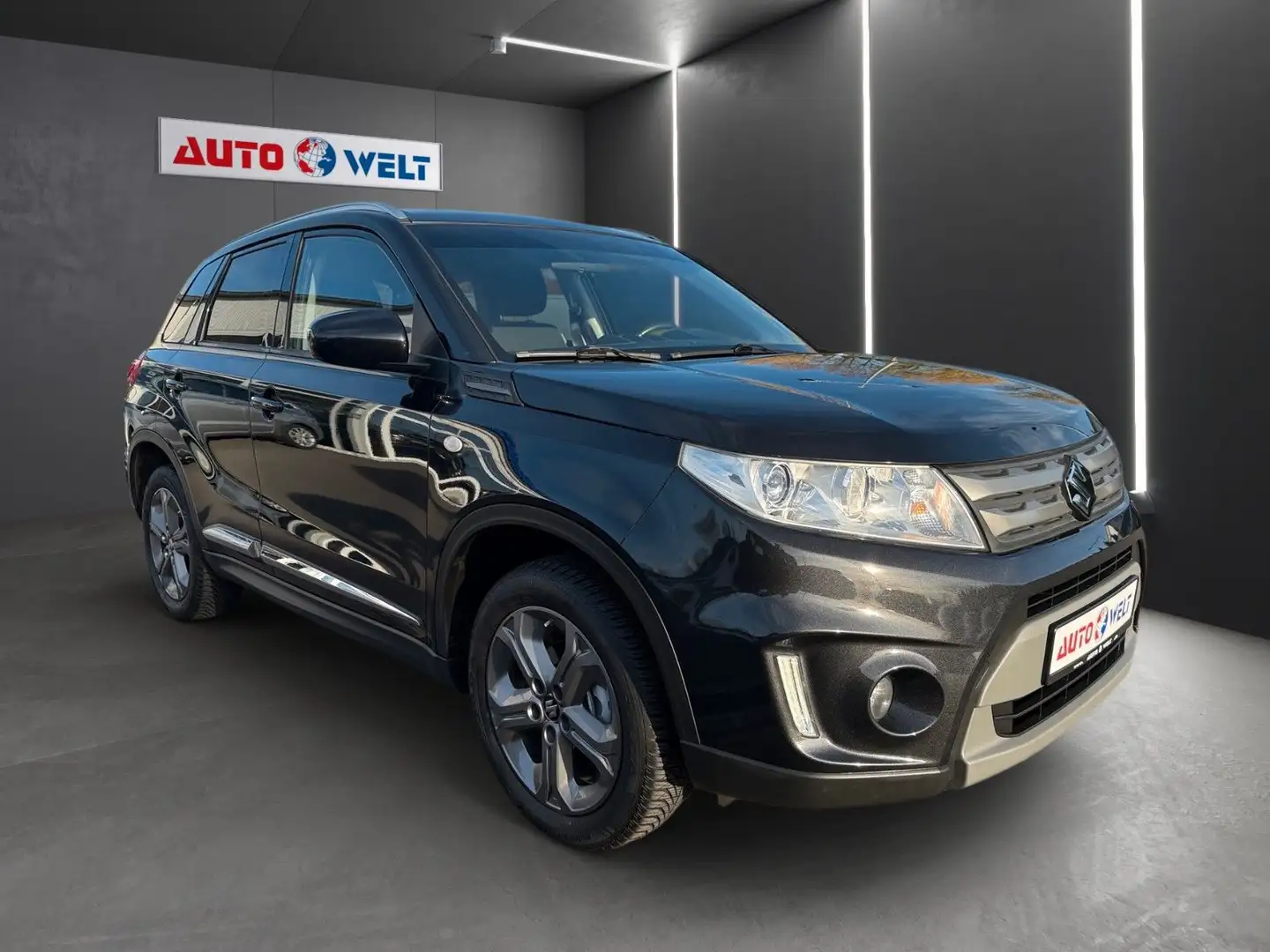 Suzuki Vitara 1.6 Klimaautomatik Sitzheizung Nav Kamera Schwarz - 2