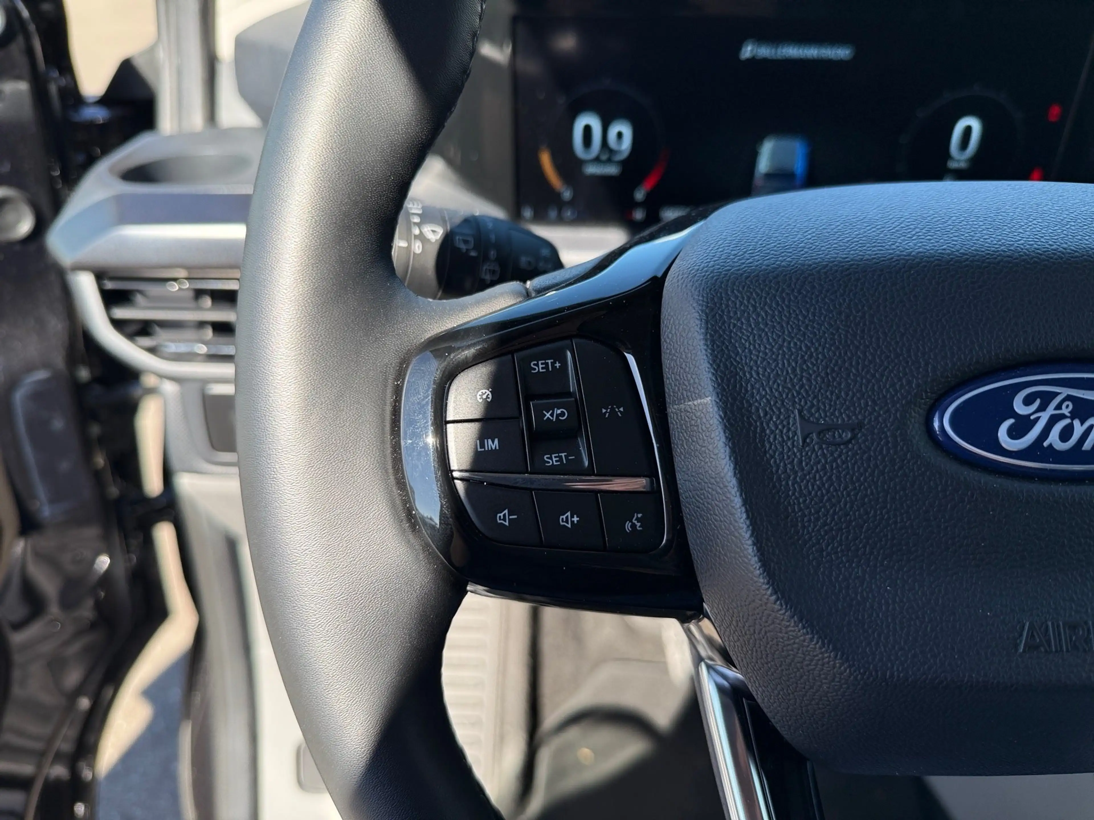 Ford Tourneo Custom Bus 320 L1 Tourneo Sport AWD — photo 21