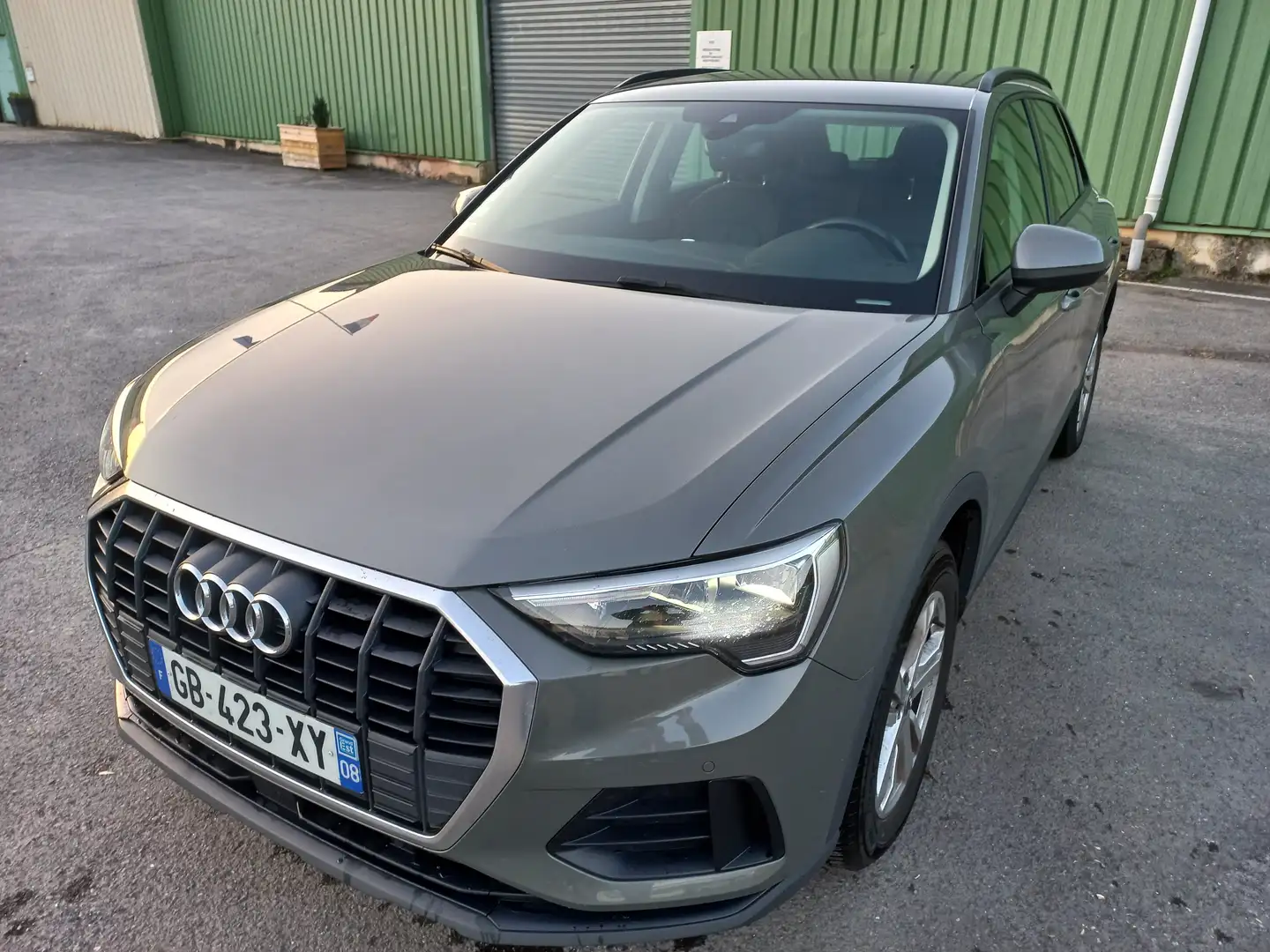 Audi Q3 35 TFSI 150 ch Gris - 1