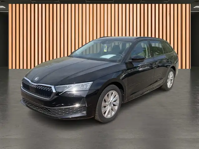 Skoda Octavia view 2