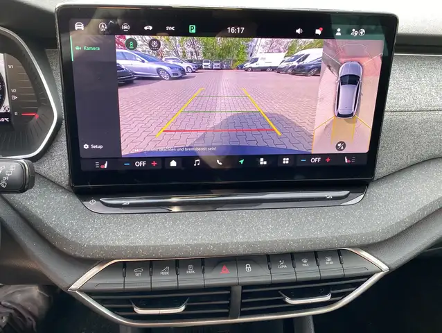 Skoda Octavia view 4