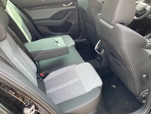 Skoda Octavia view 12