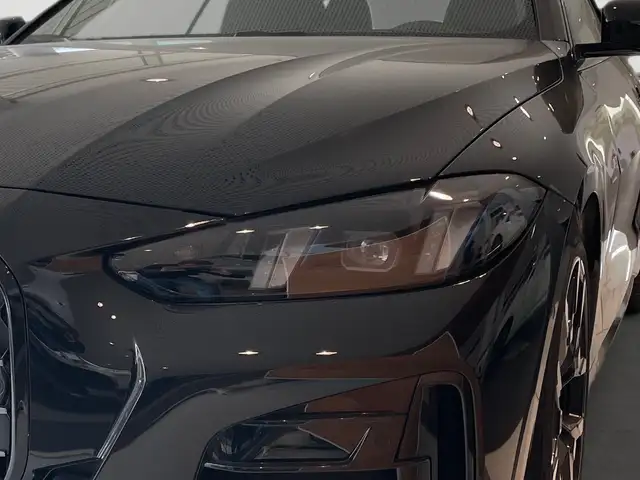 BMW 4 Series view 5