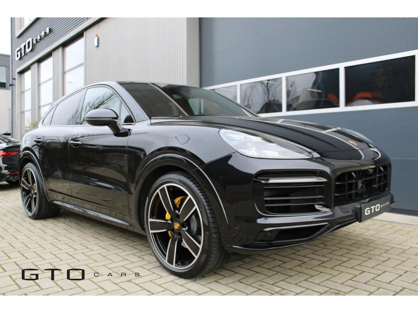 Porsche Cayenne Coupé 3.0 E-Hybrid Bose/Stoelventilatie/Alcantara/ Zwart - 2