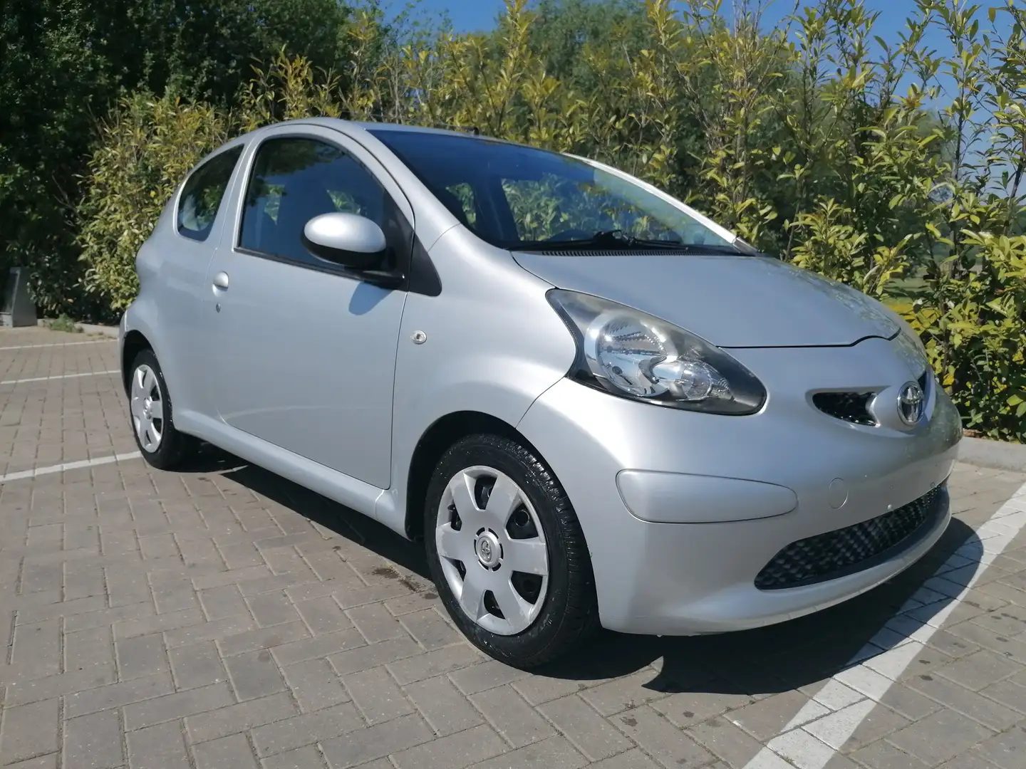 Toyota Aygo 1.0i VVT-i✅CT+CAR-PASS OK✅👉68.616KM👈 Gris - 2