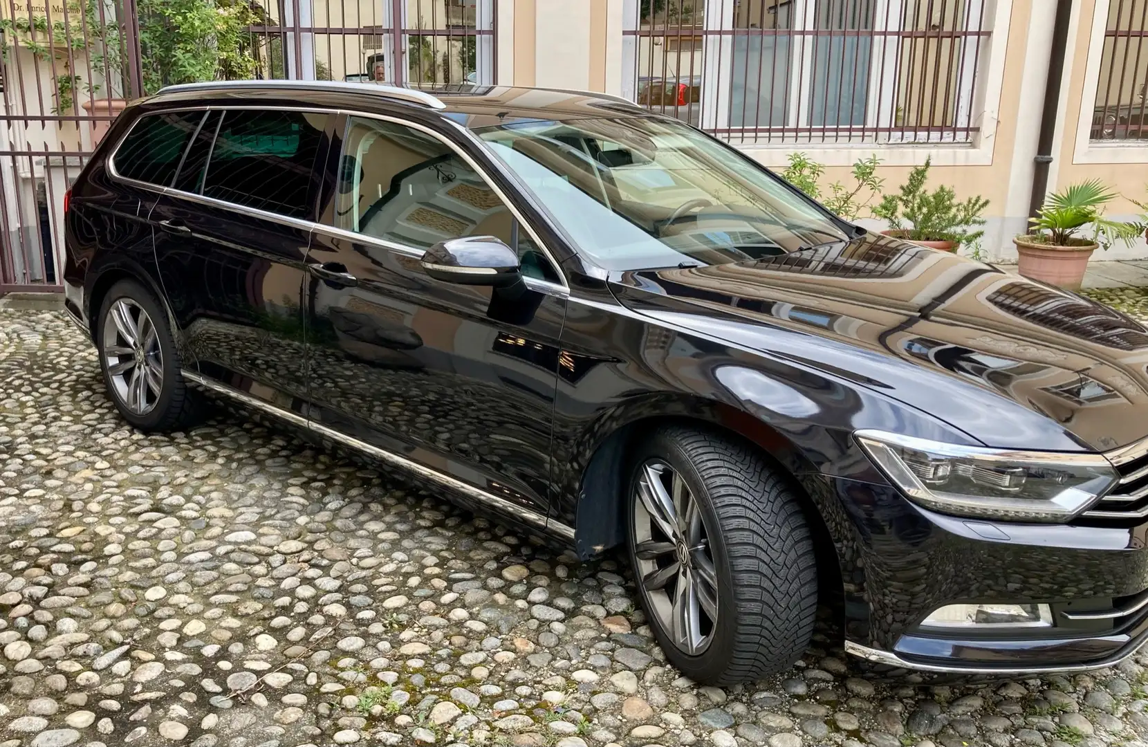 Volkswagen Passat Variant 2.0 tdi Highline 150cv dsg - 1