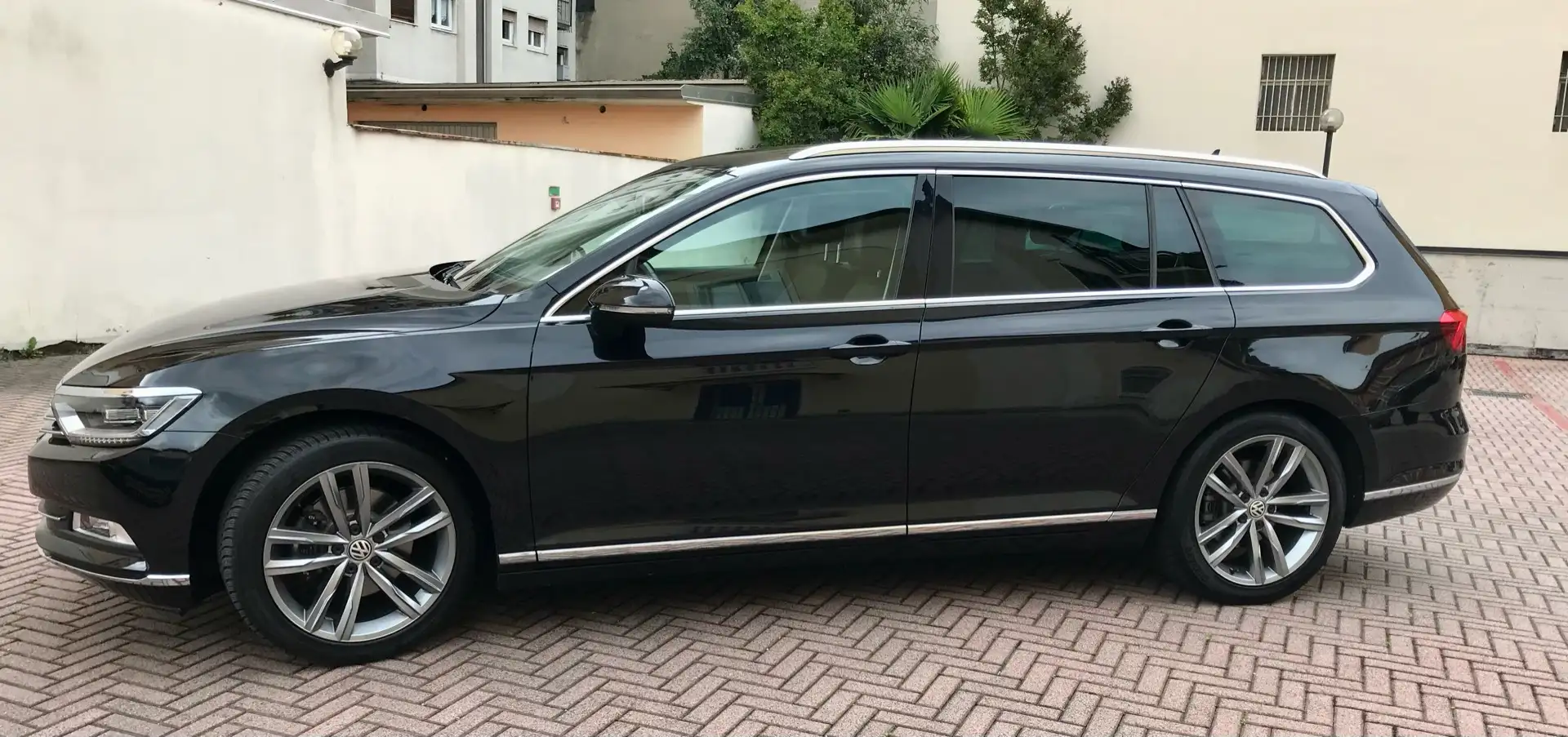 Volkswagen Passat Variant 2.0 tdi Highline 150cv dsg - 2