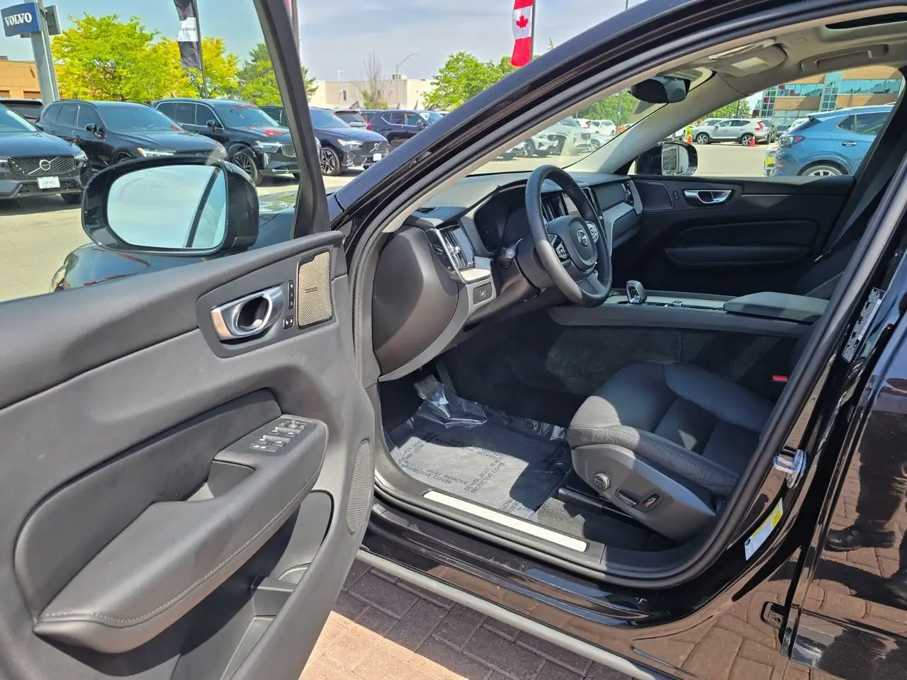 Volvo XC60 снимка Volvo XC60