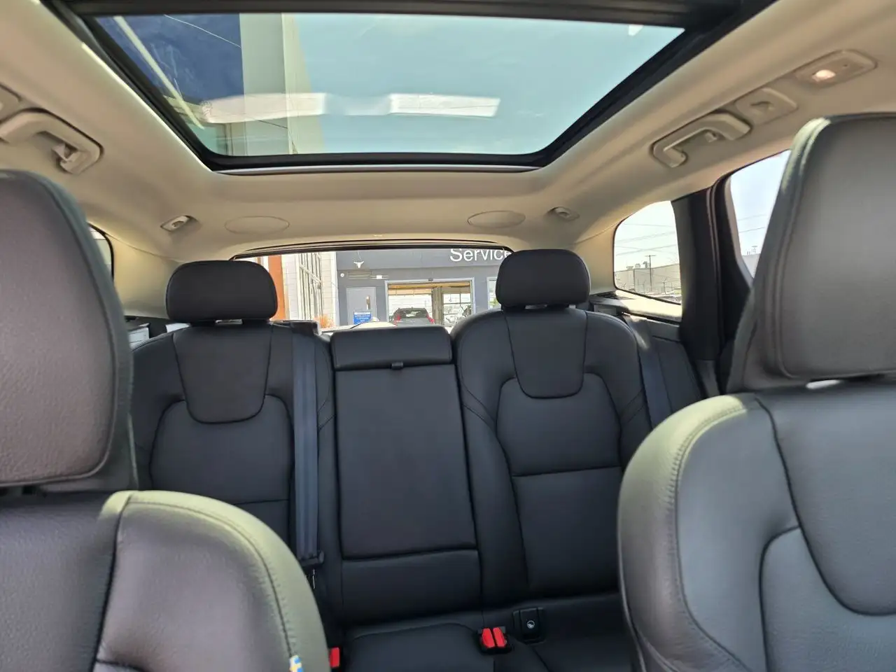 Volvo XC60 снимка Volvo XC60