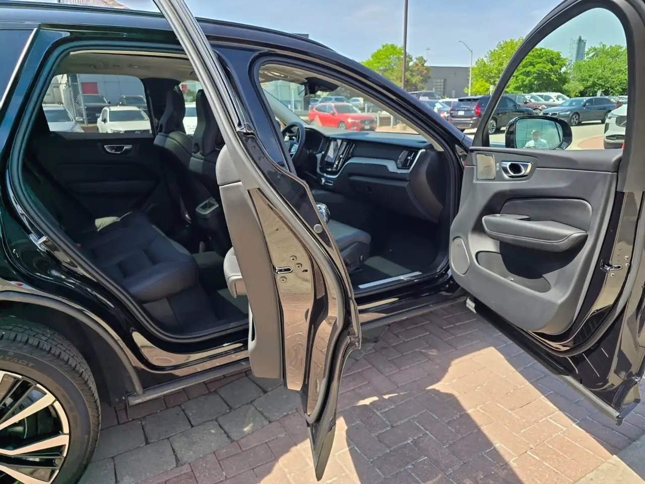 Volvo XC60 снимка Volvo XC60