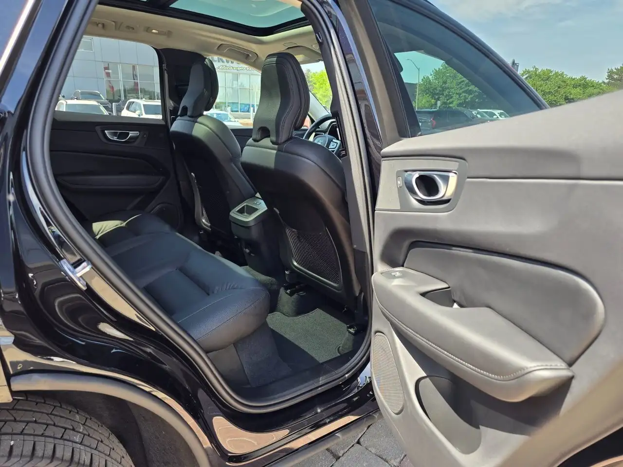Volvo XC60 снимка Volvo XC60