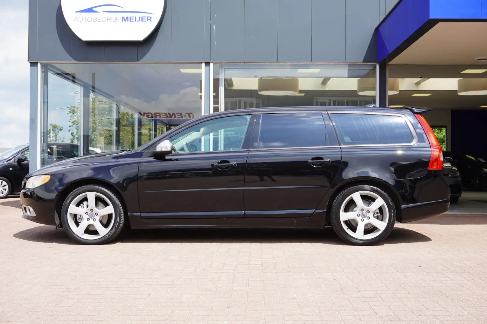Volvo V70 2.5T | Handbak | R design | LPG | Leder | LM velge Negro - 2