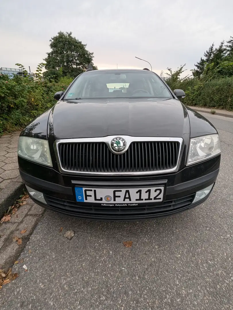 Skoda Octavia Combi 2.0 TDI DPF Elegance - 2