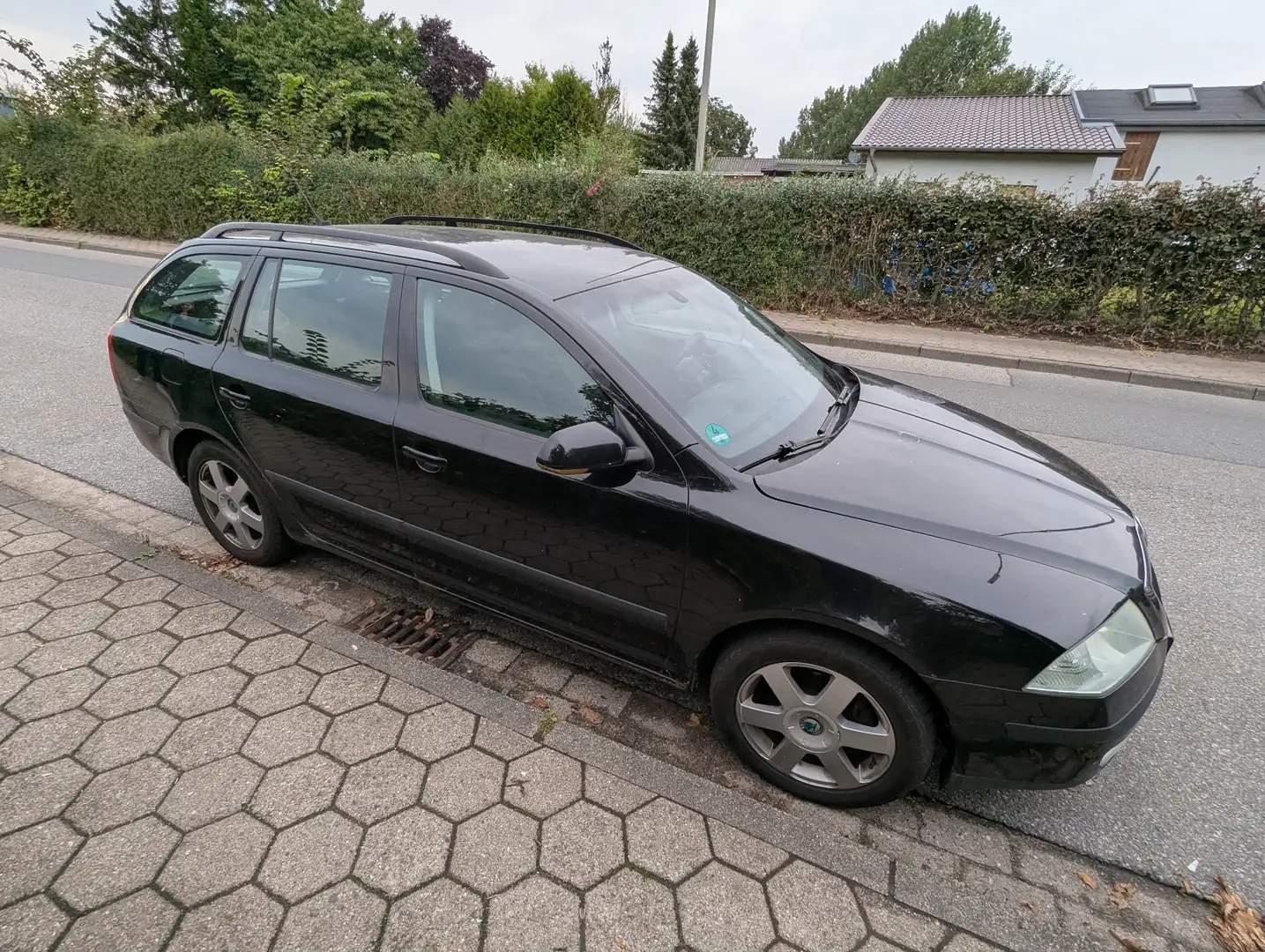 Skoda Octavia Combi 2.0 TDI DPF Elegance - 1
