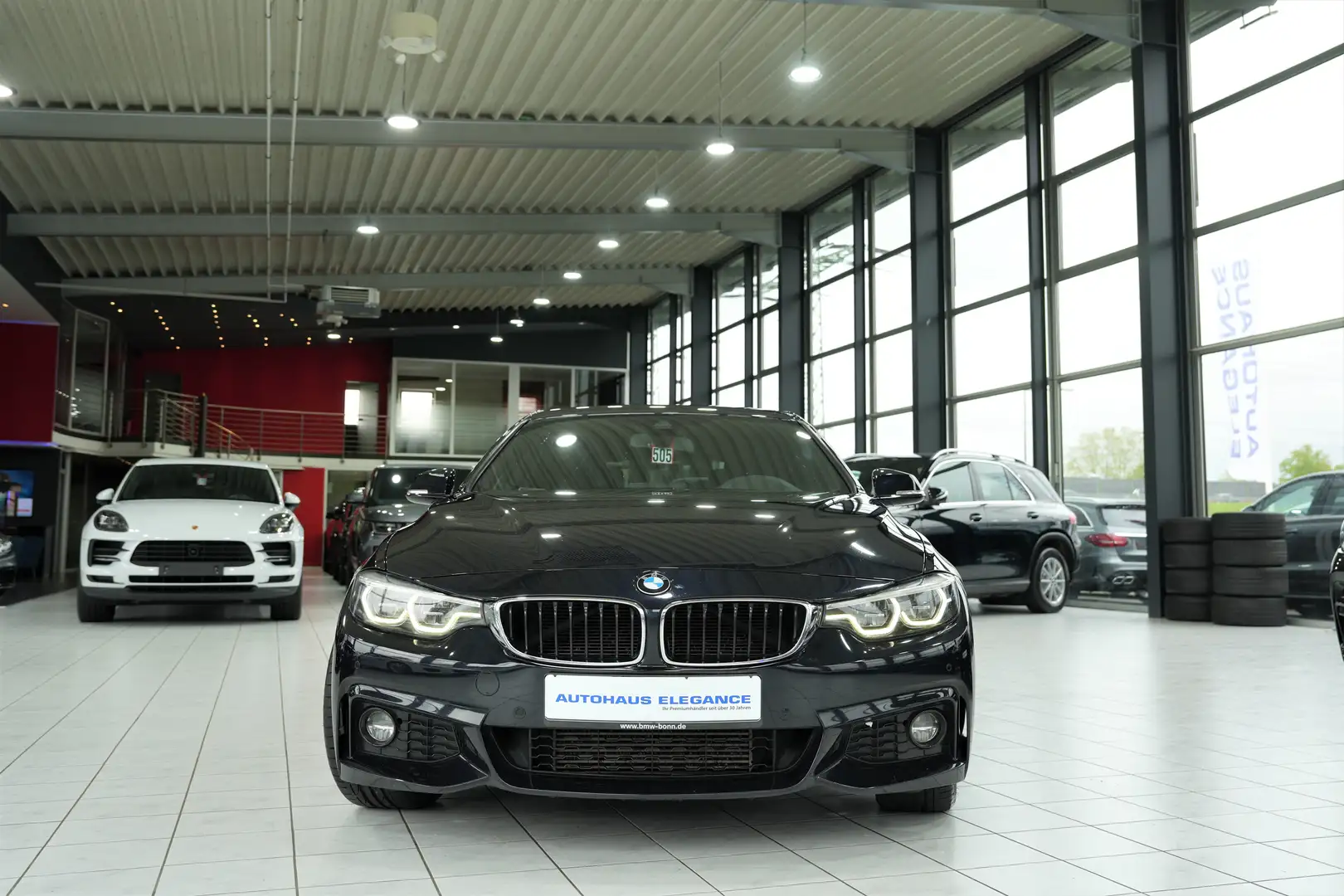 BMW 420 d M Sport*BUSNIESS-PAKET*LED*NAVI*AMBIENTE* Schwarz - 2